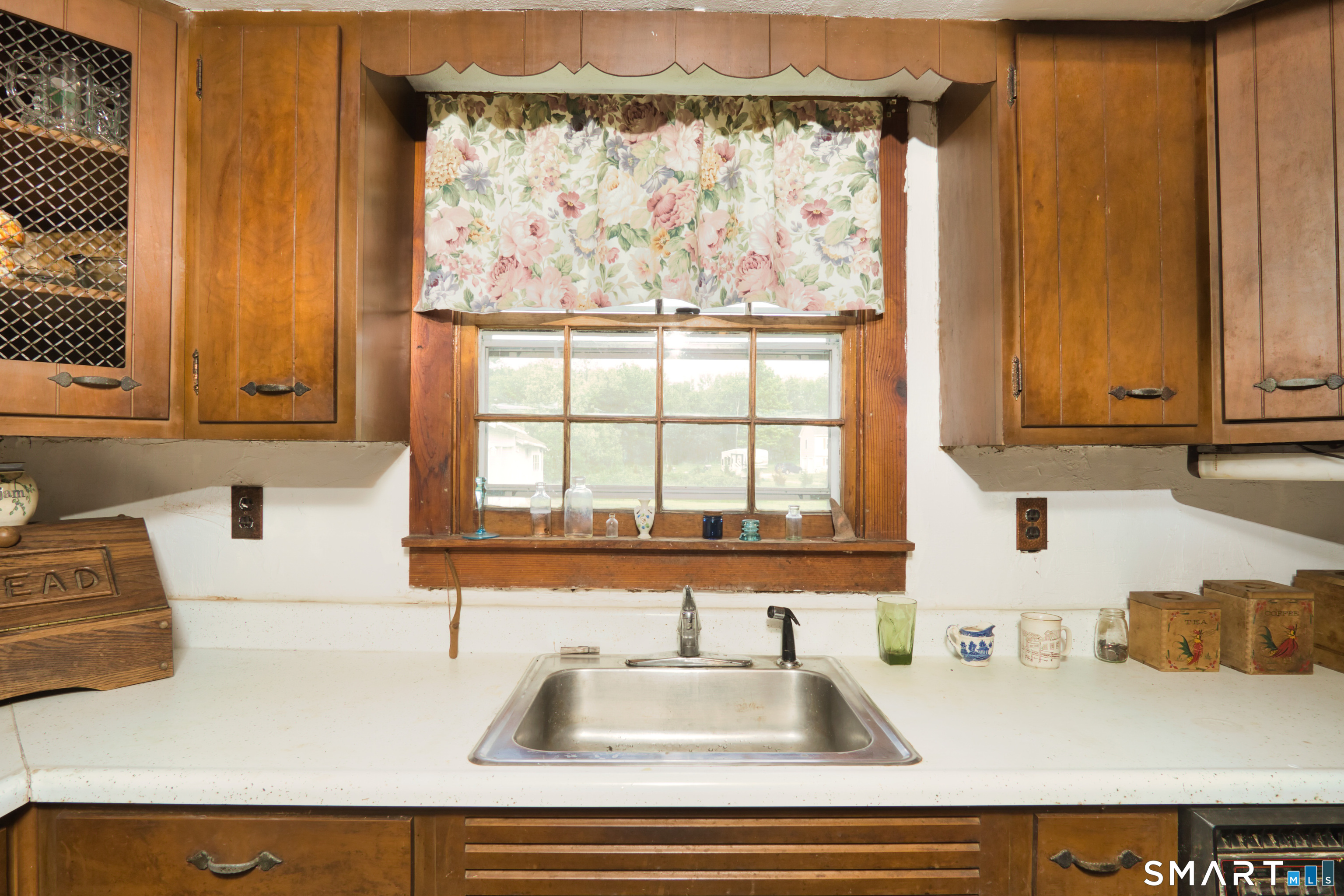457 Roode Road Property Photo 12