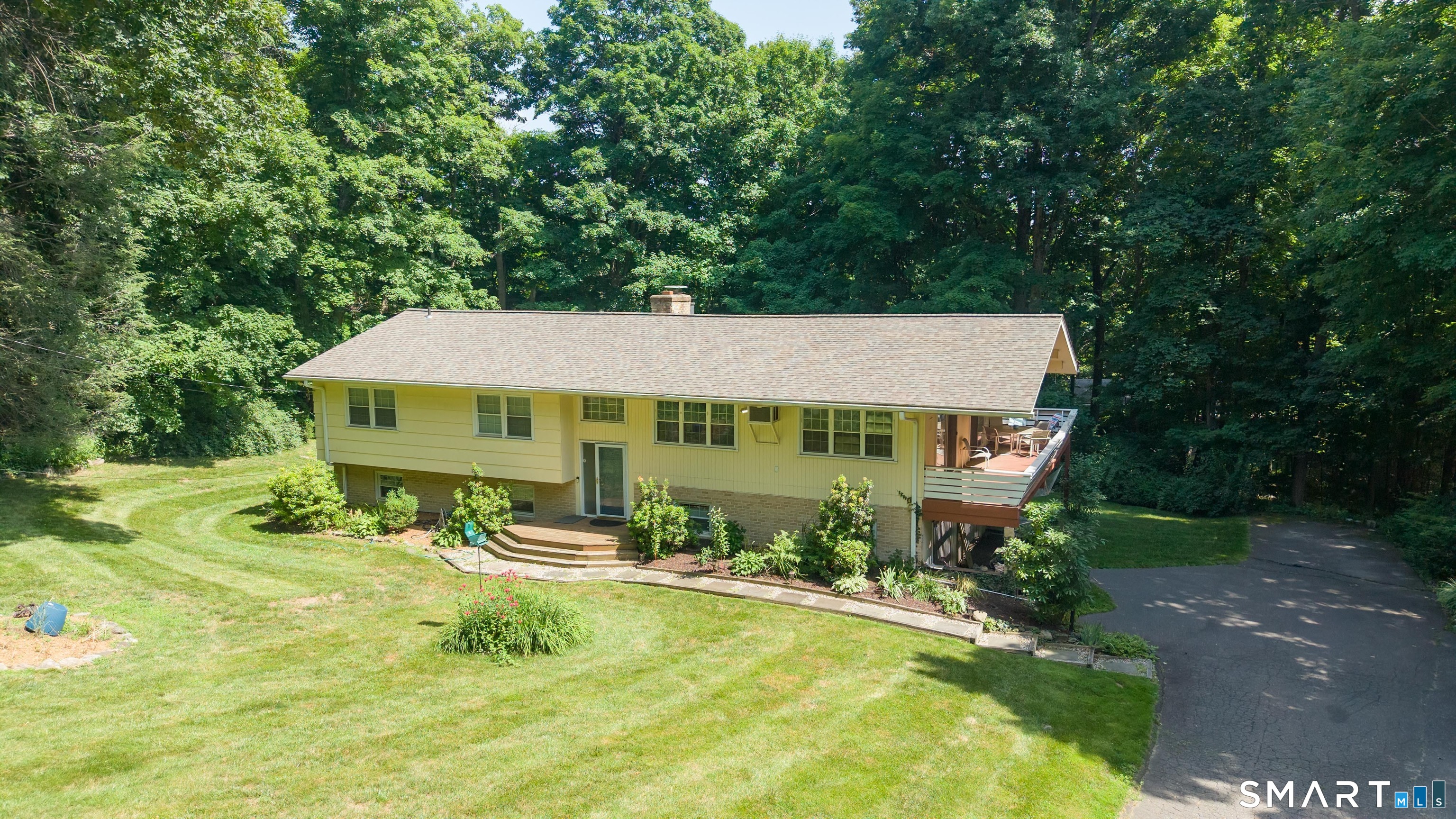 3 Birchcrest Drive Property Photo 1