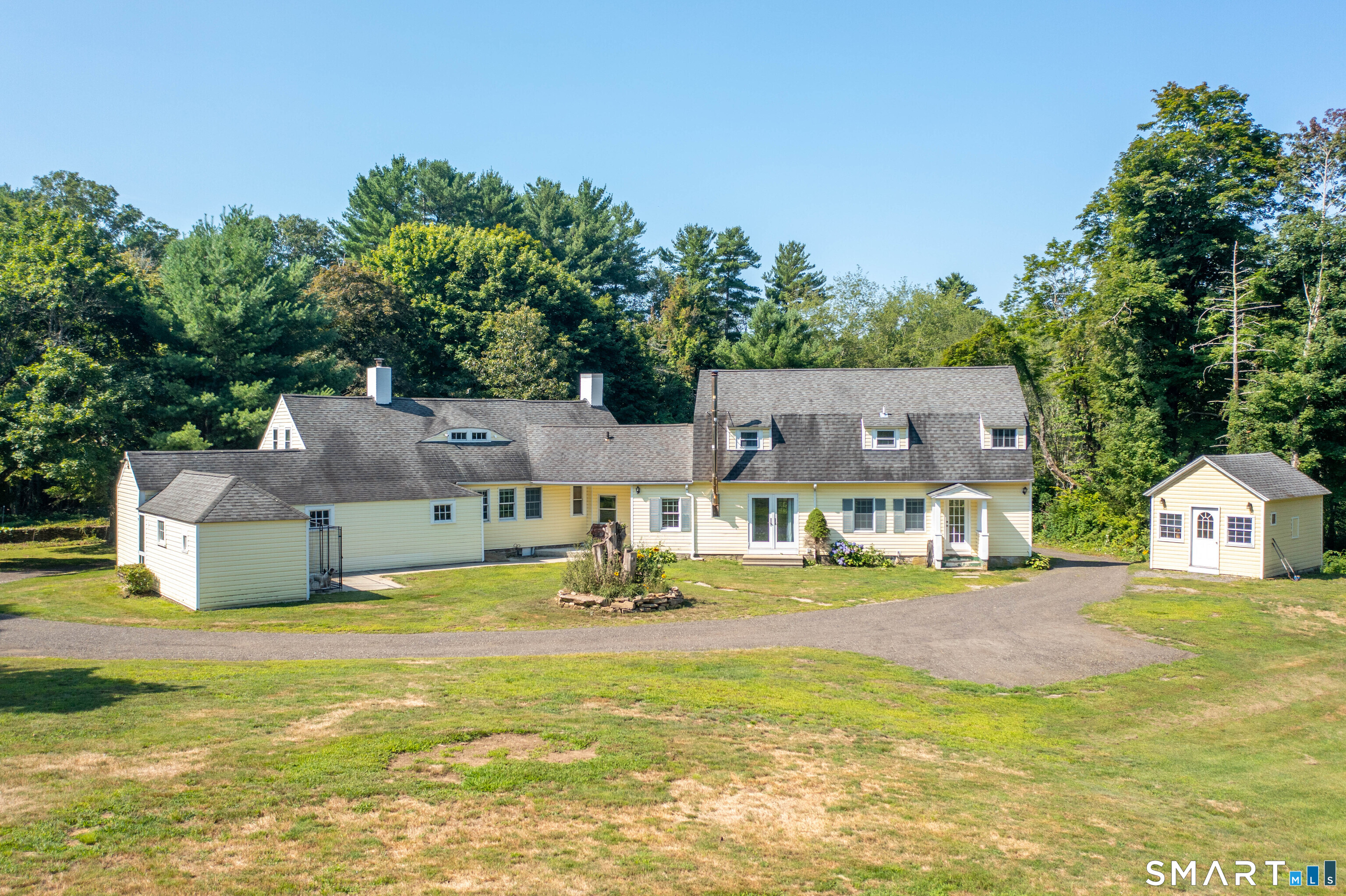 1530 Hartford Pike Property Photo 1