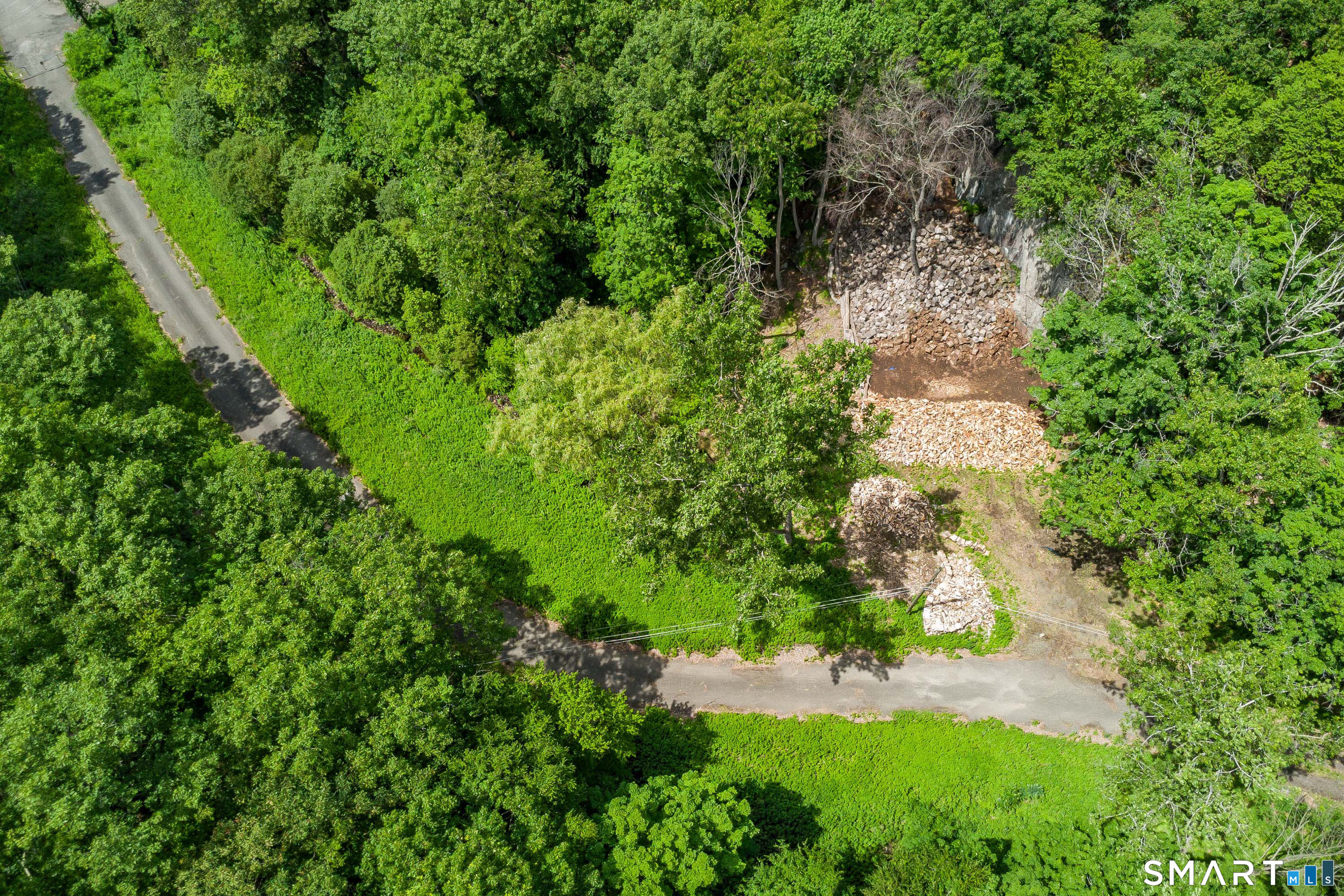 Ives Court Property Photo 3