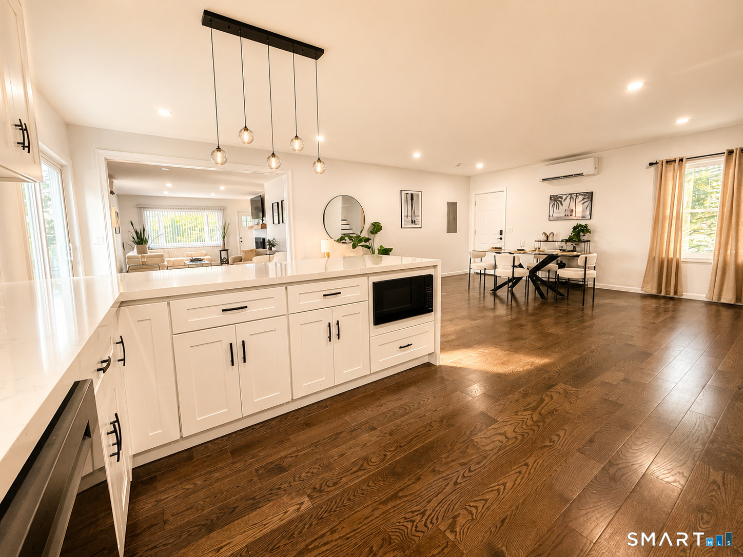 198 Castle Avenue Property Photo 2