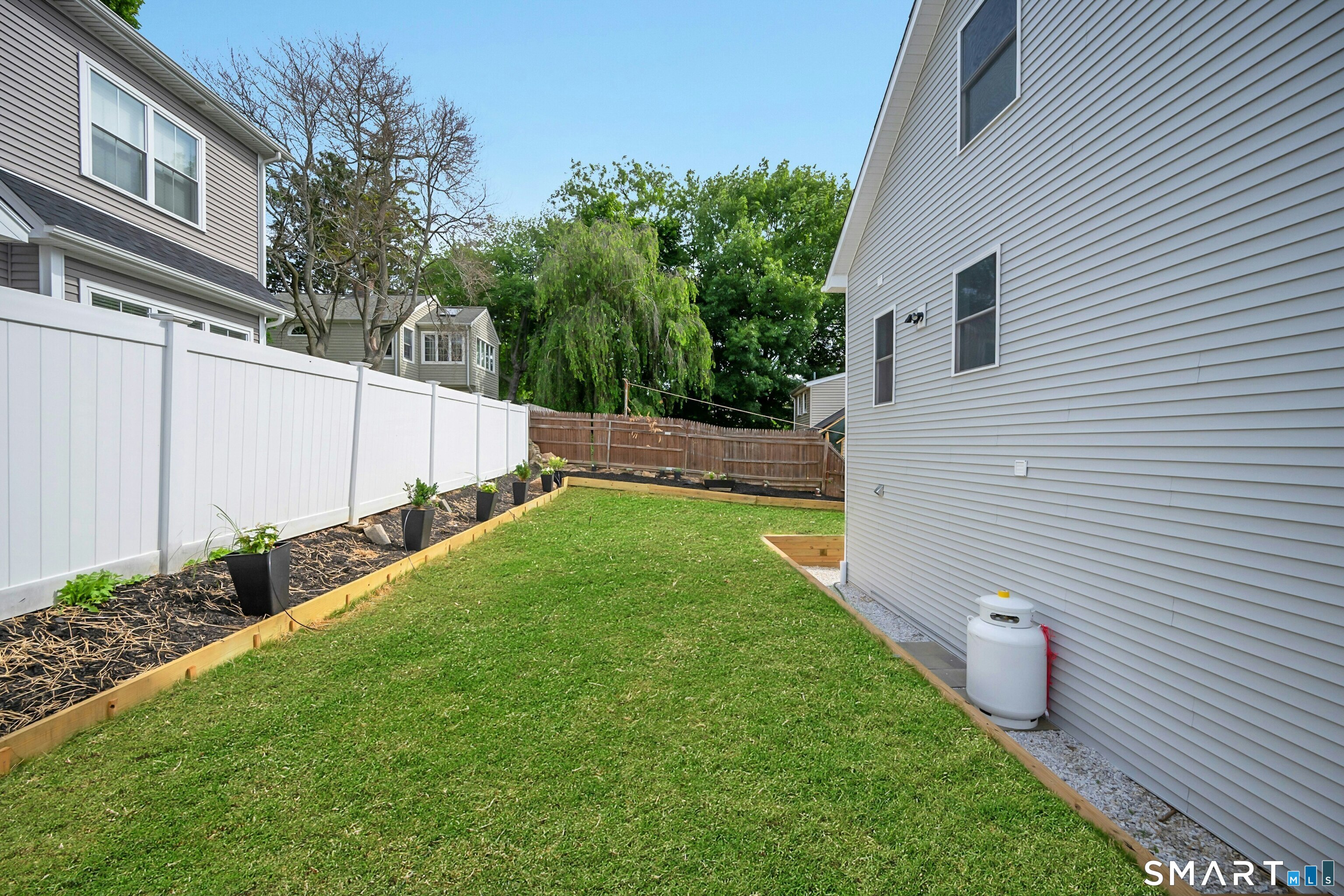 198 Castle Avenue Property Photo 31