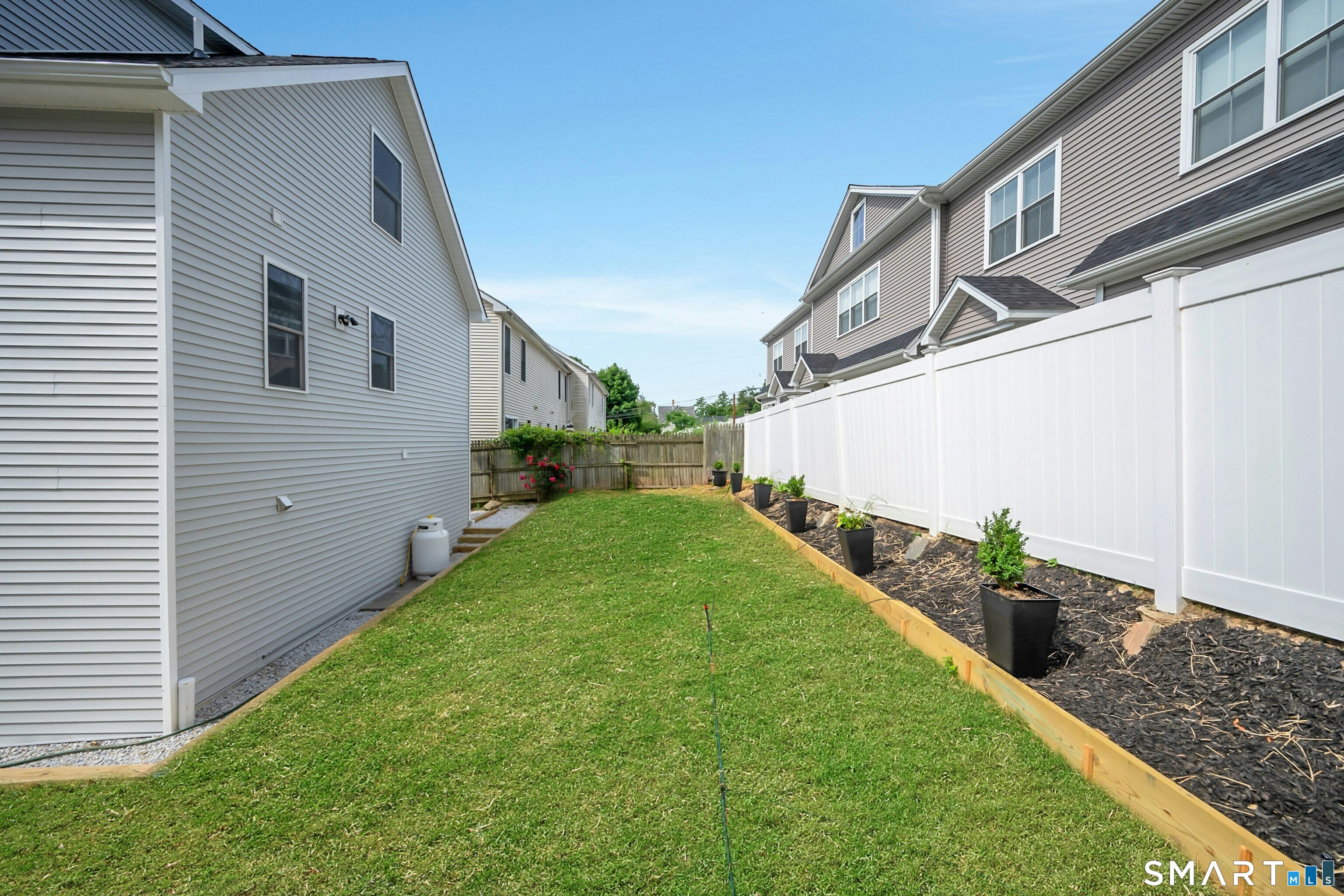 198 Castle Avenue Property Photo 33