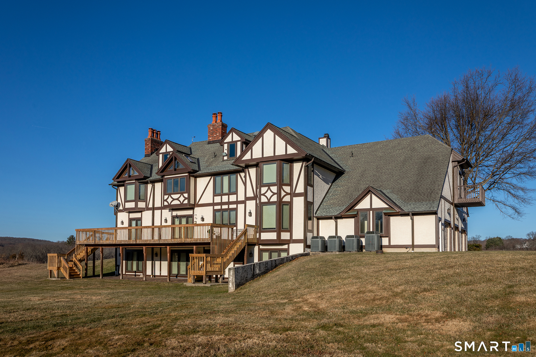 233 Southbury Road Property Photo 2
