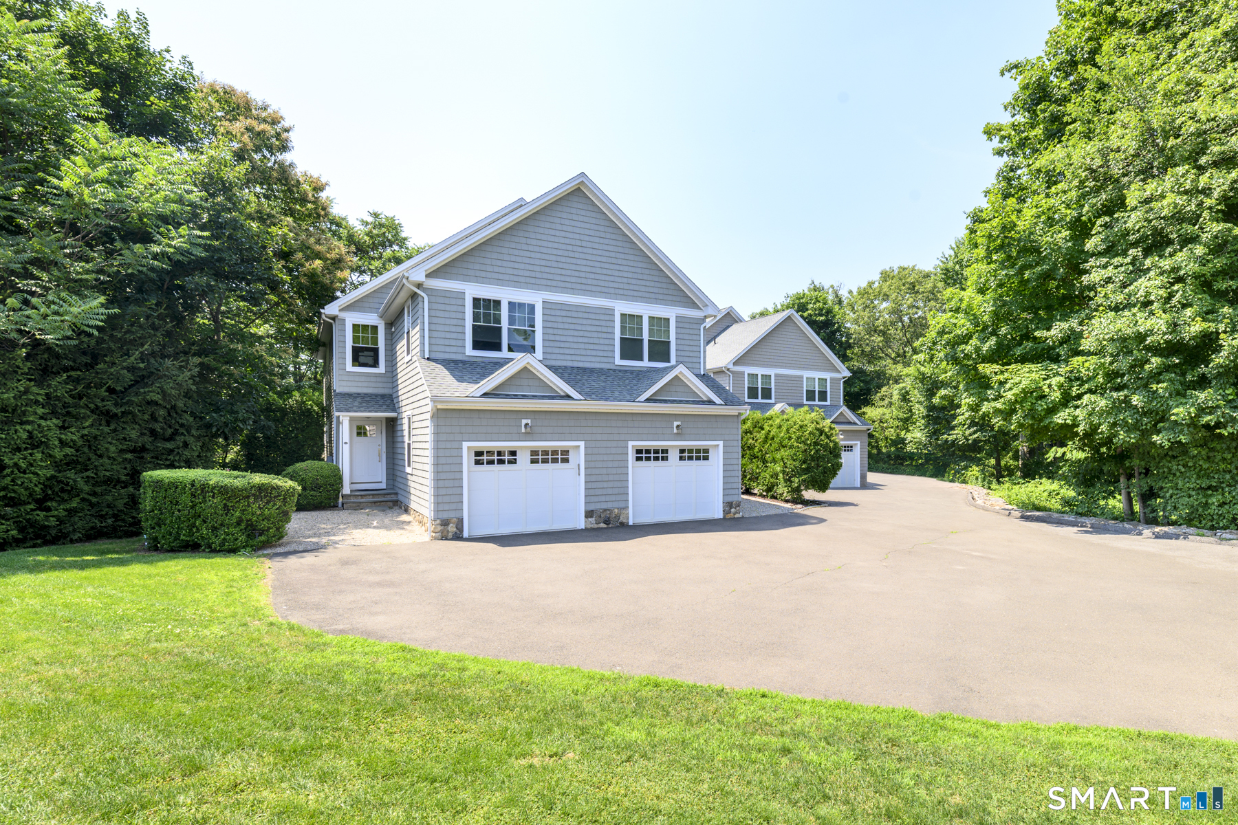 4 Caryns A Way Property Photo 1
