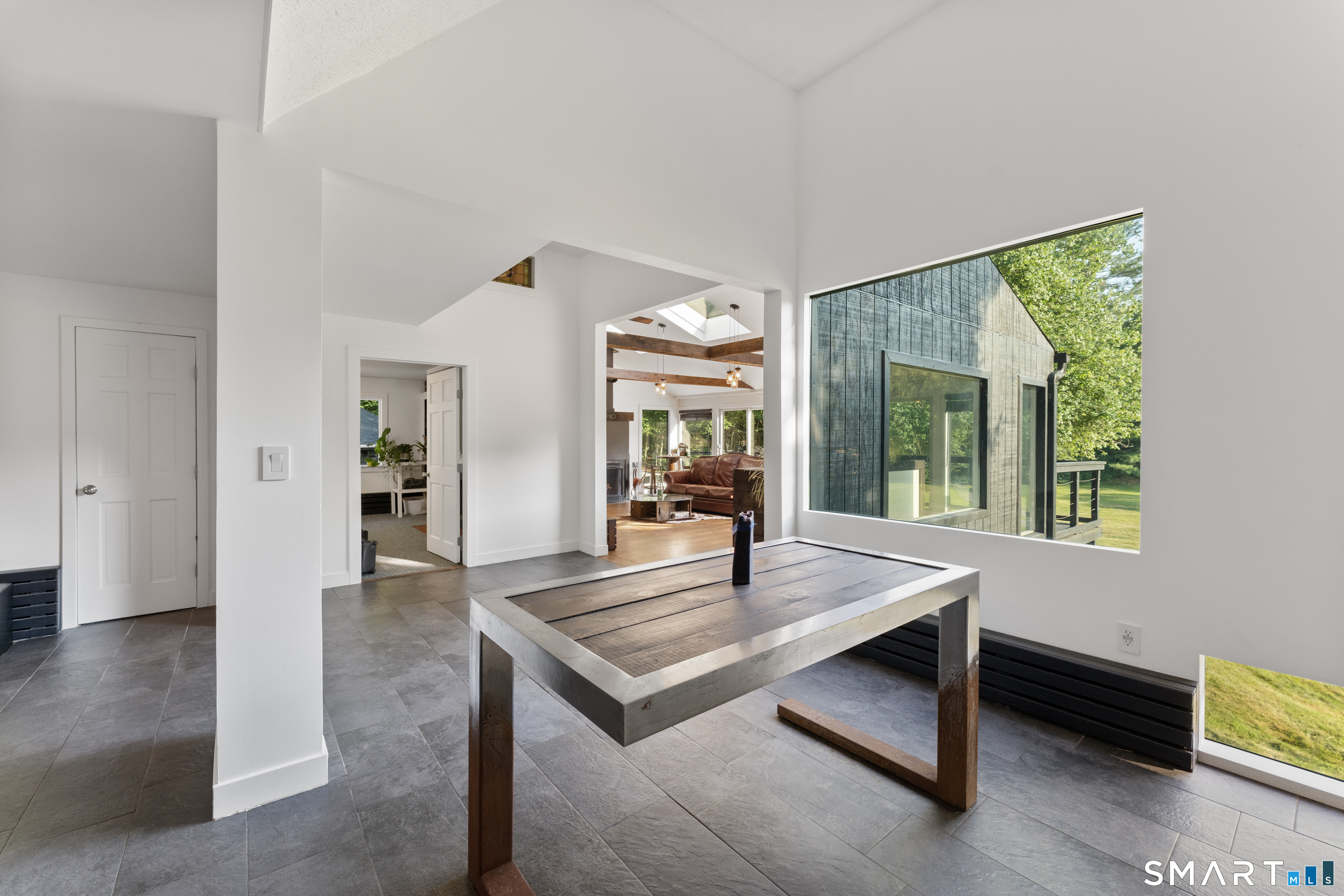 564 Hubbard Road Property Photo 8