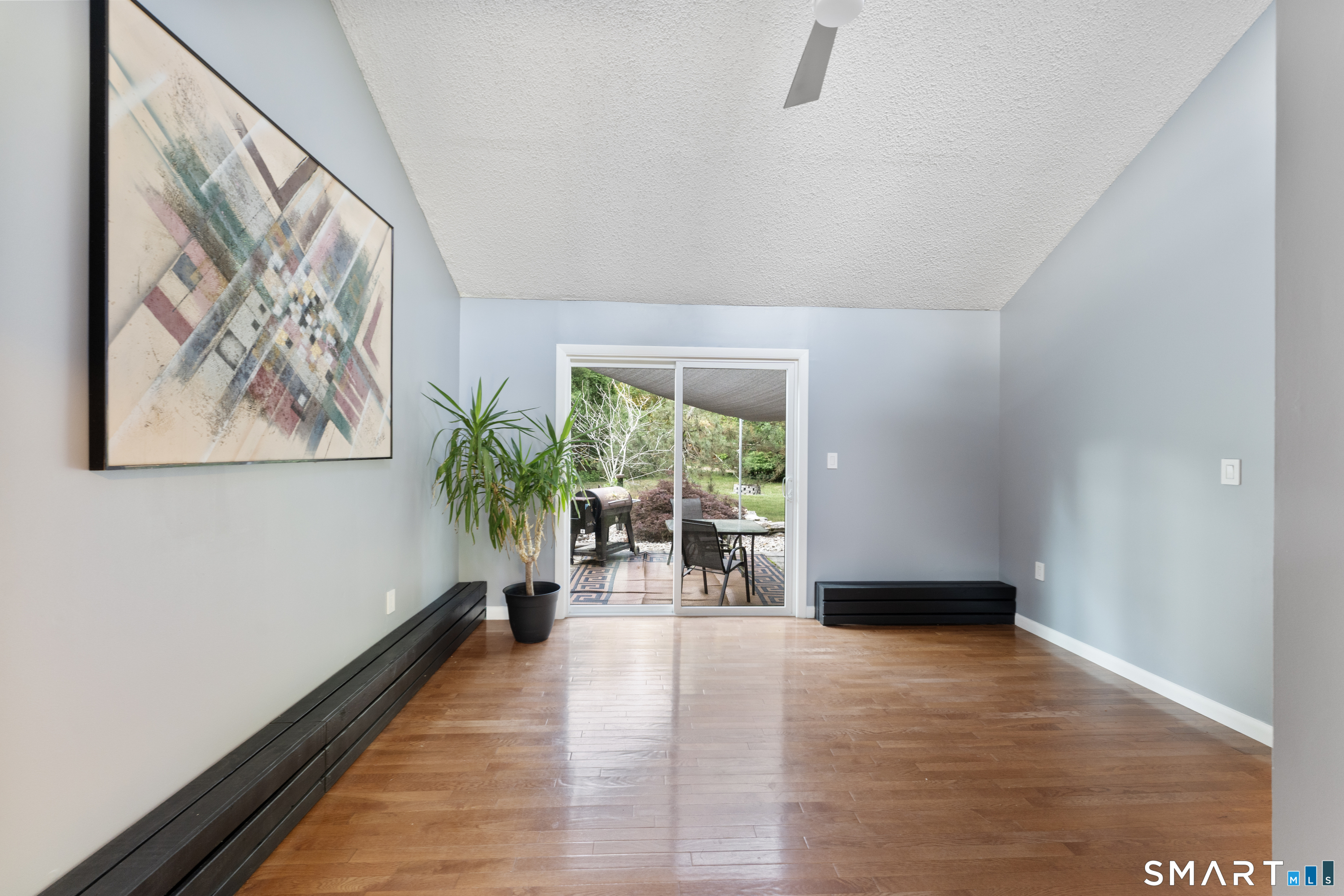 564 Hubbard Road Property Photo 12