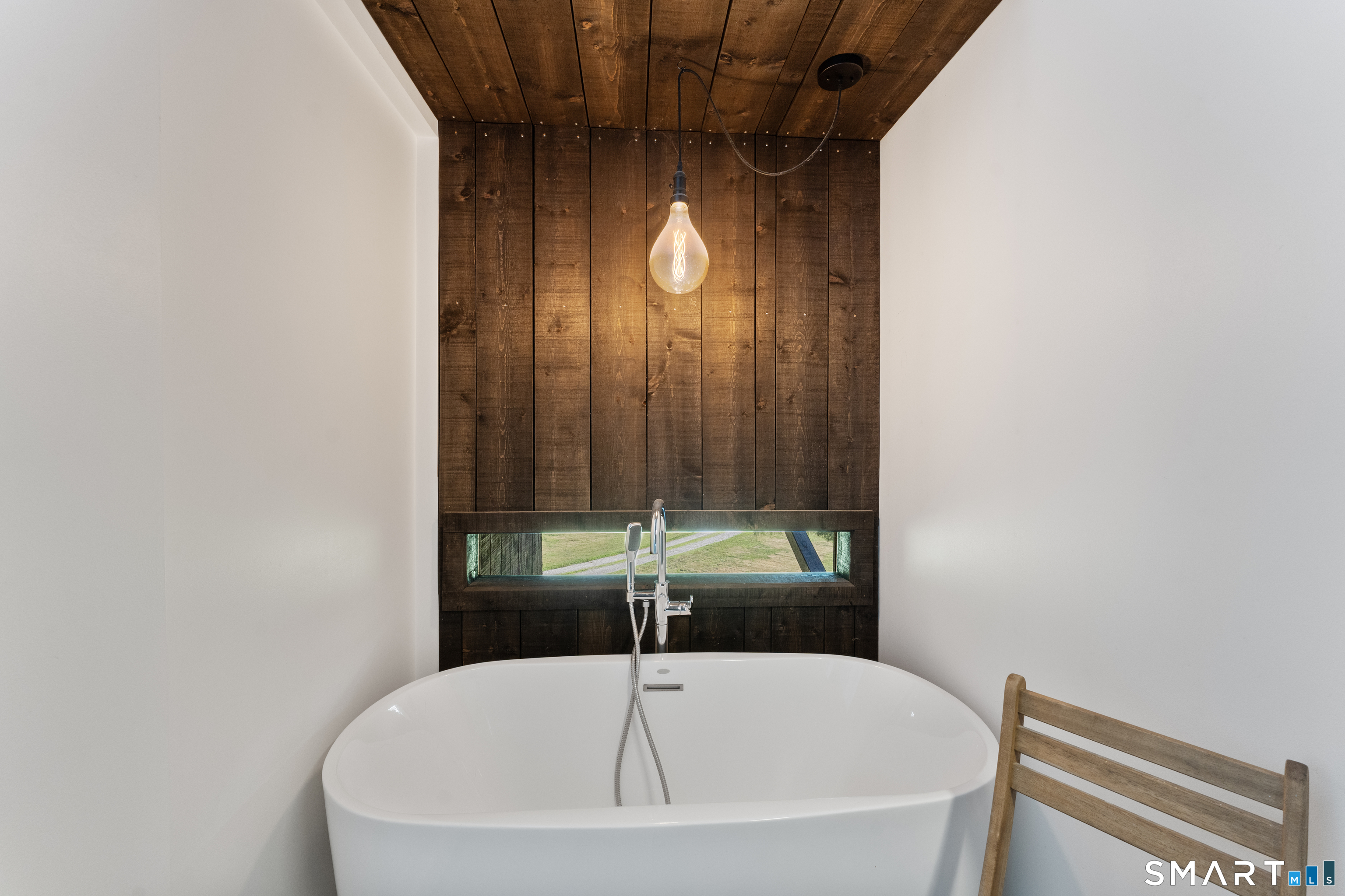 564 Hubbard Road Property Photo 18