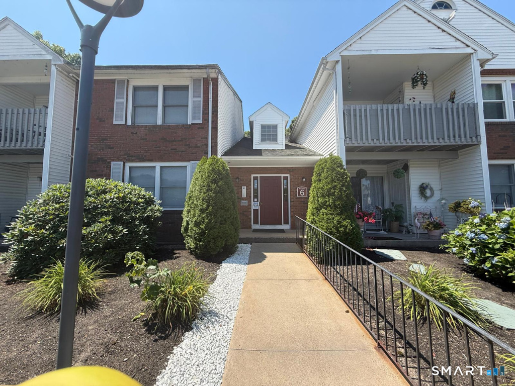 6 Concorde B4 Way Property Photo 2