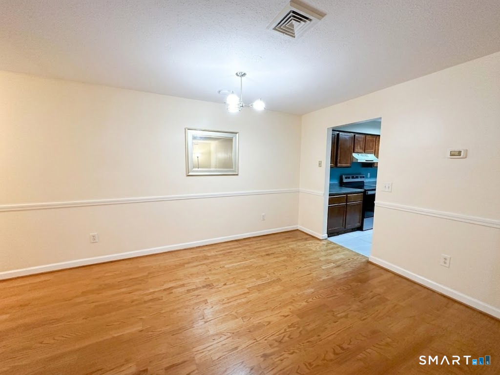 6 Concorde B4 Way Property Photo 7