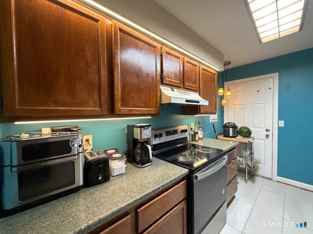 6 Concorde B4 Way Property Photo 9