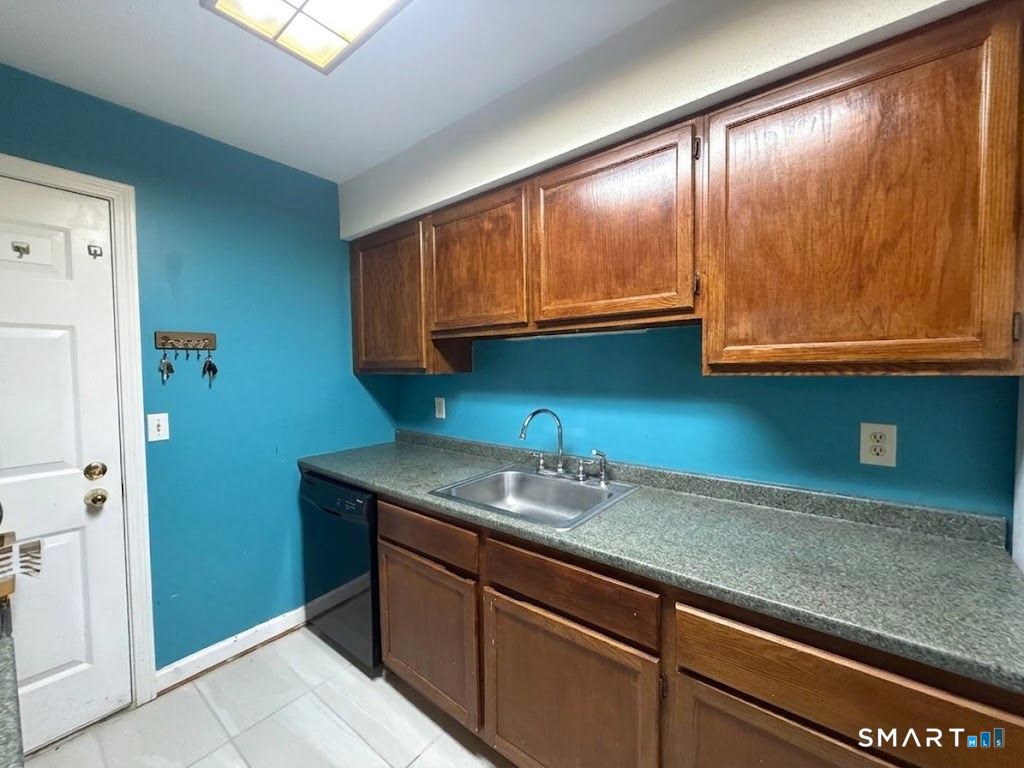 6 Concorde B4 Way Property Photo 10