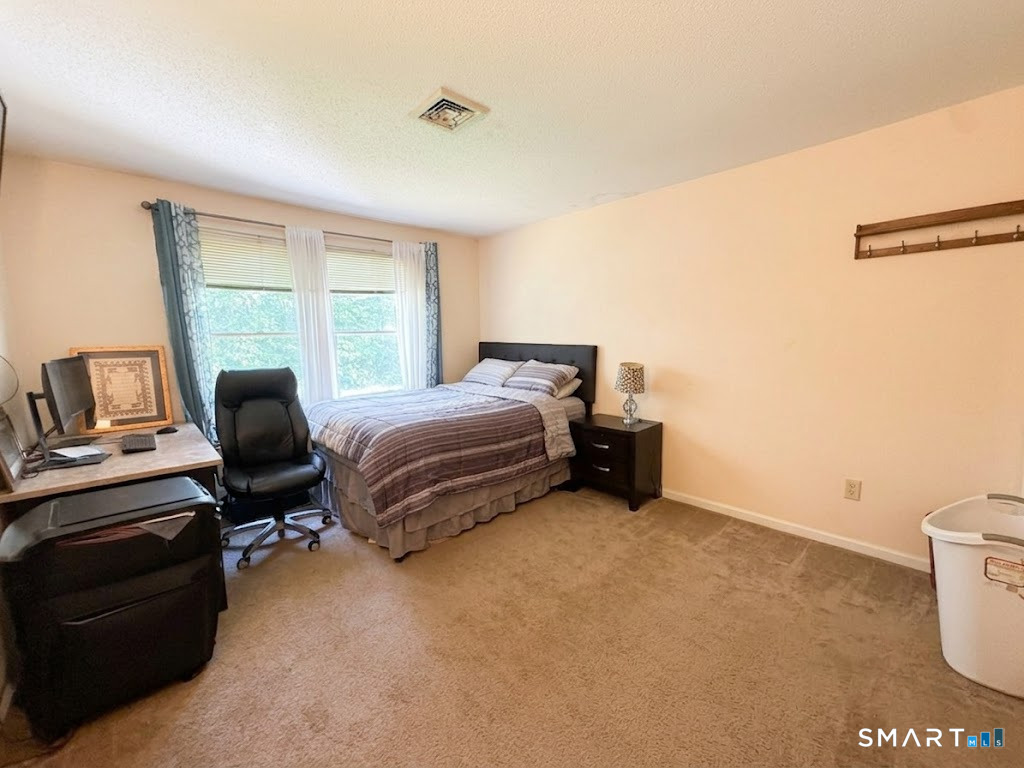 6 Concorde B4 Way Property Photo 11