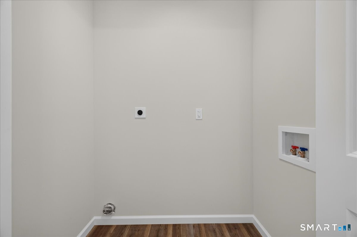 1033 Old Colchester Road Property Photo 27