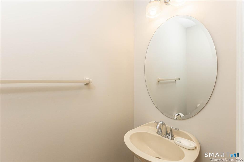 11 Squantz View Drive Property Photo 14