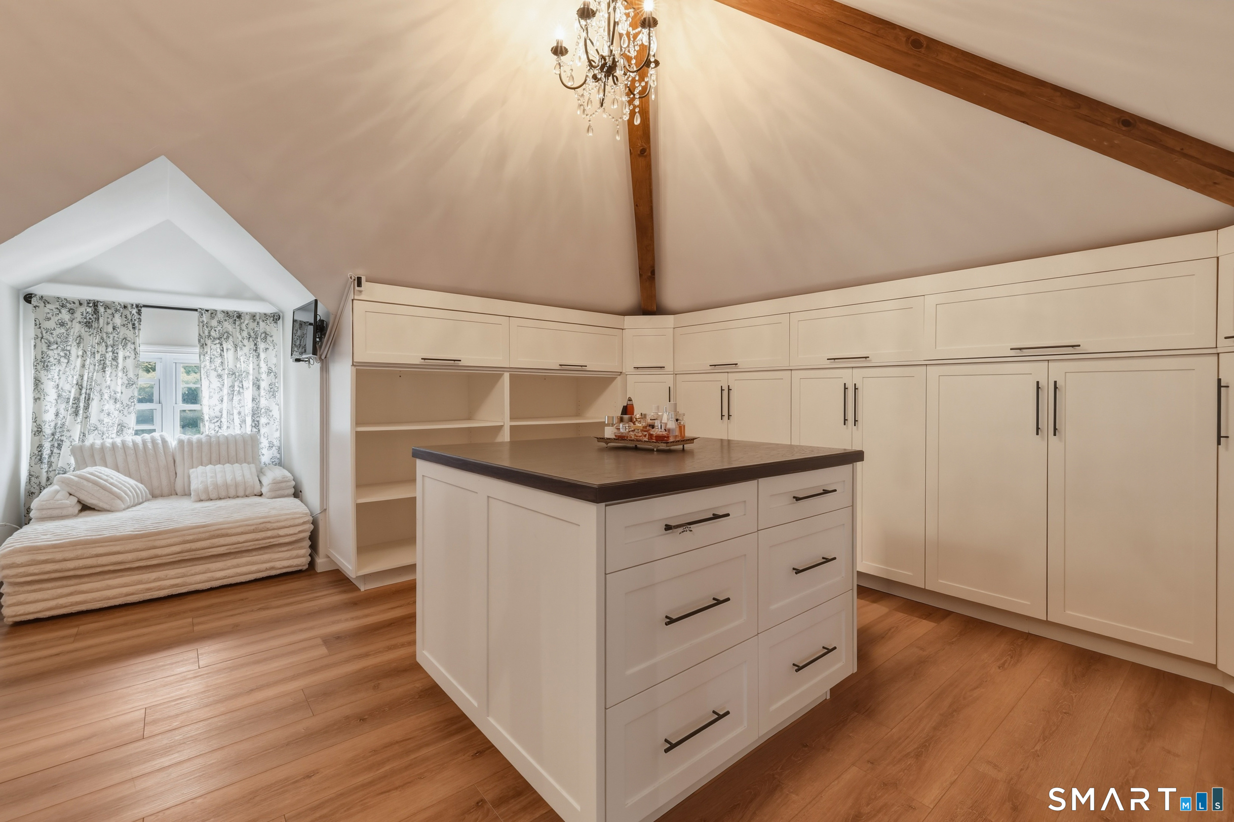22 Sylvan Avenue Property Photo 33
