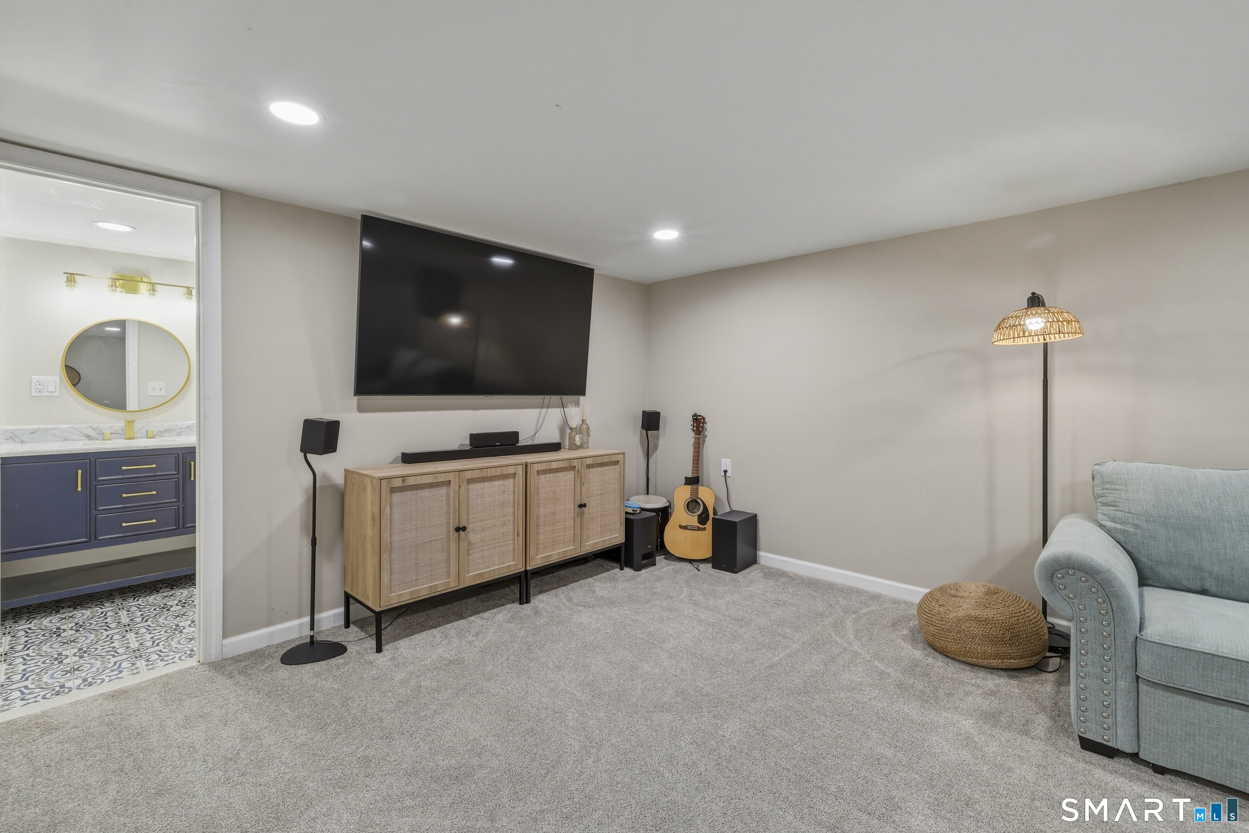 22 Sylvan Avenue Property Photo 35