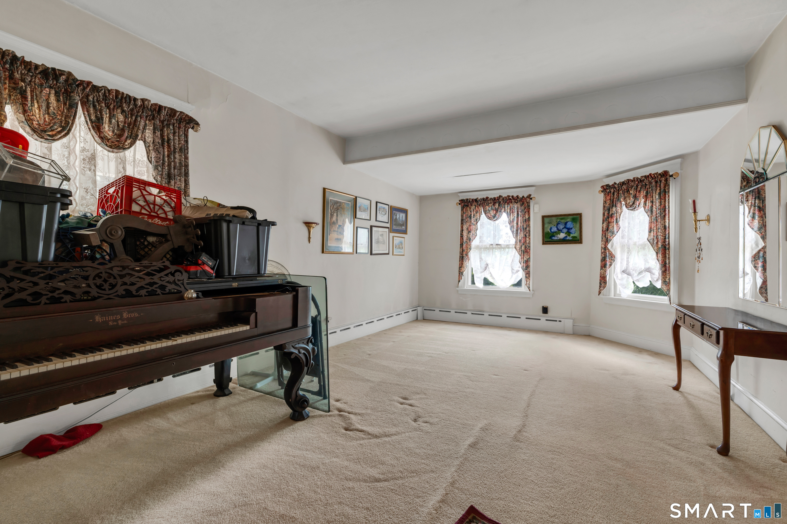 445 Farmington Avenue Property Photo 5