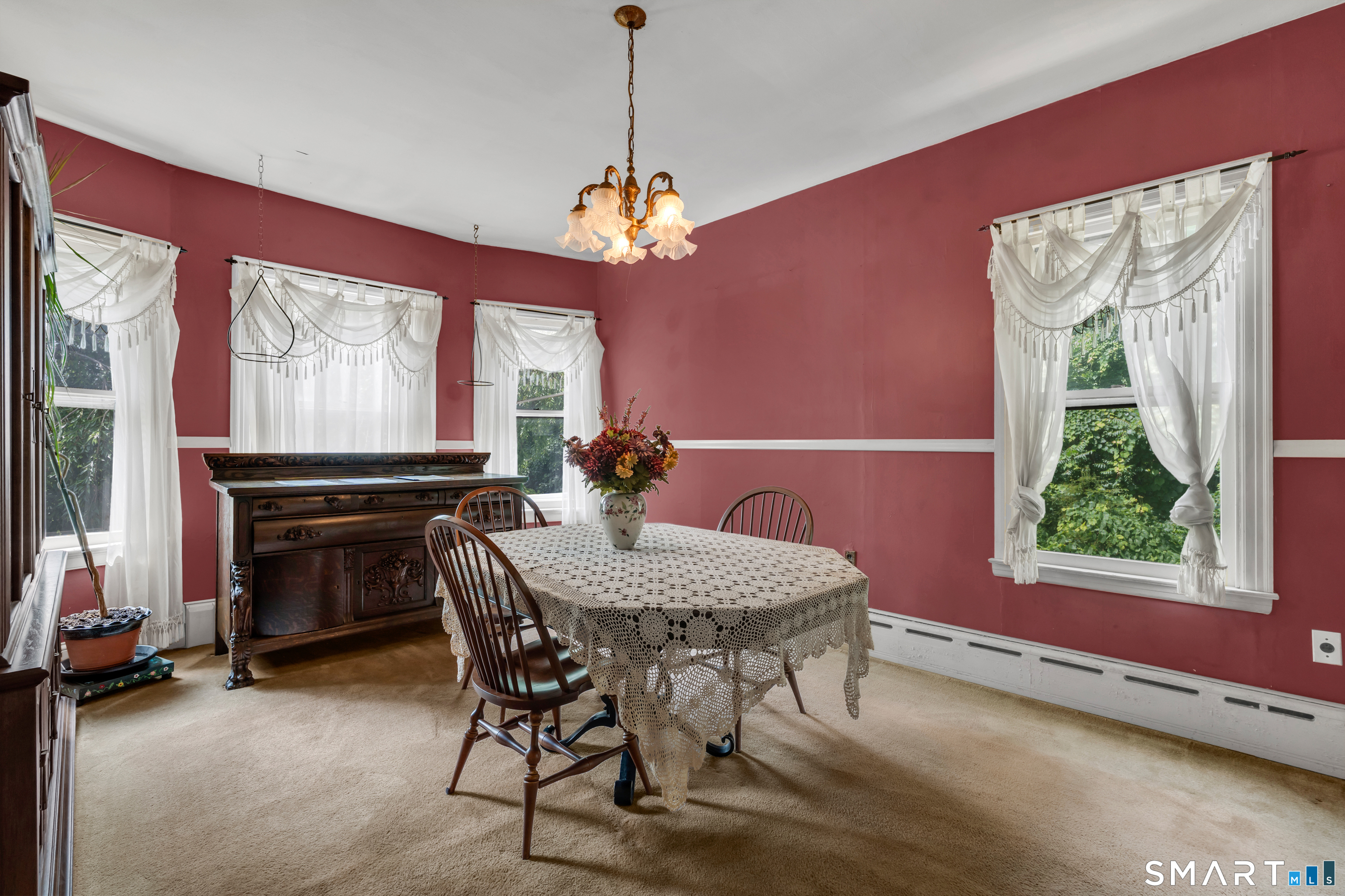 445 Farmington Avenue Property Photo 8
