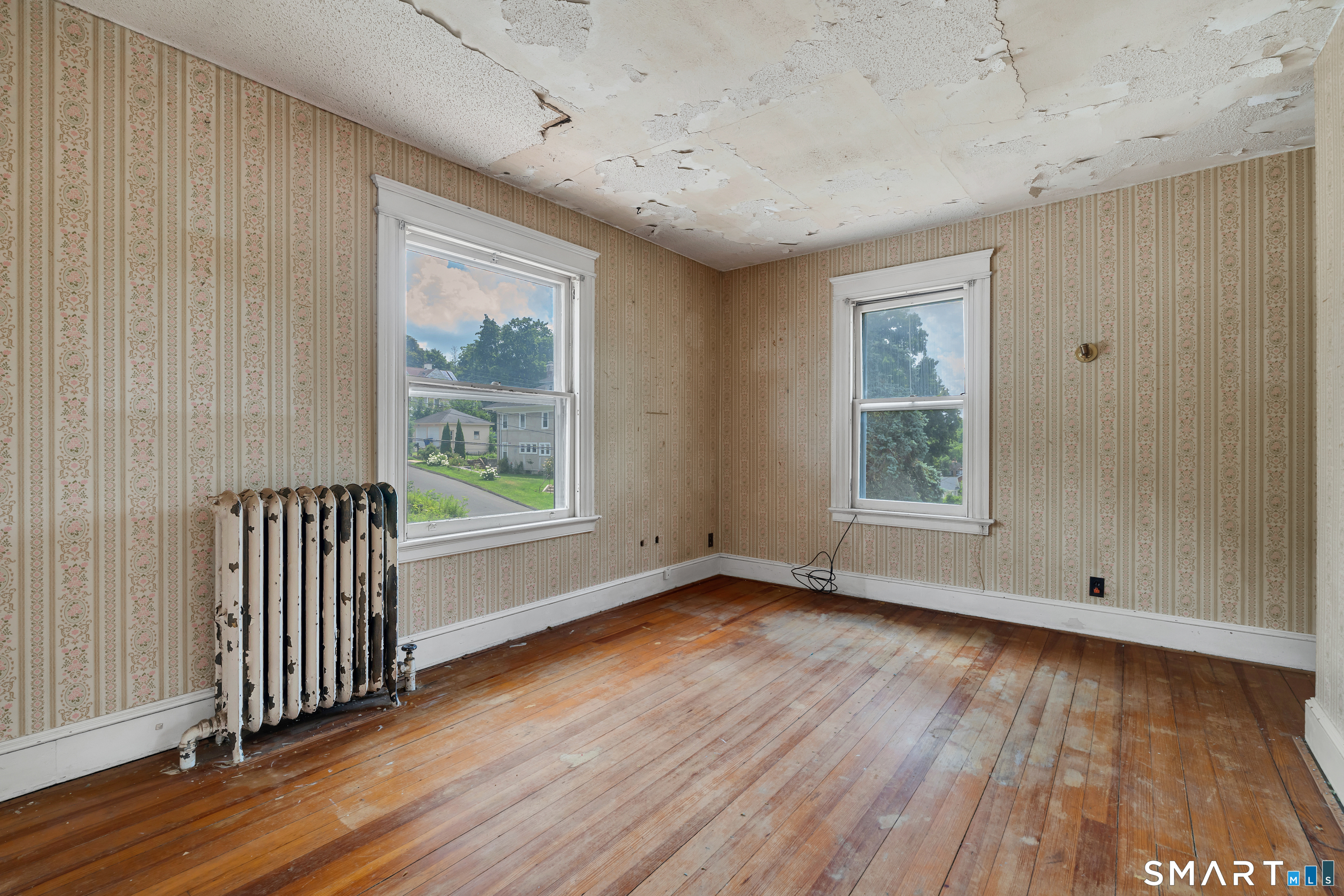 445 Farmington Avenue Property Photo 17