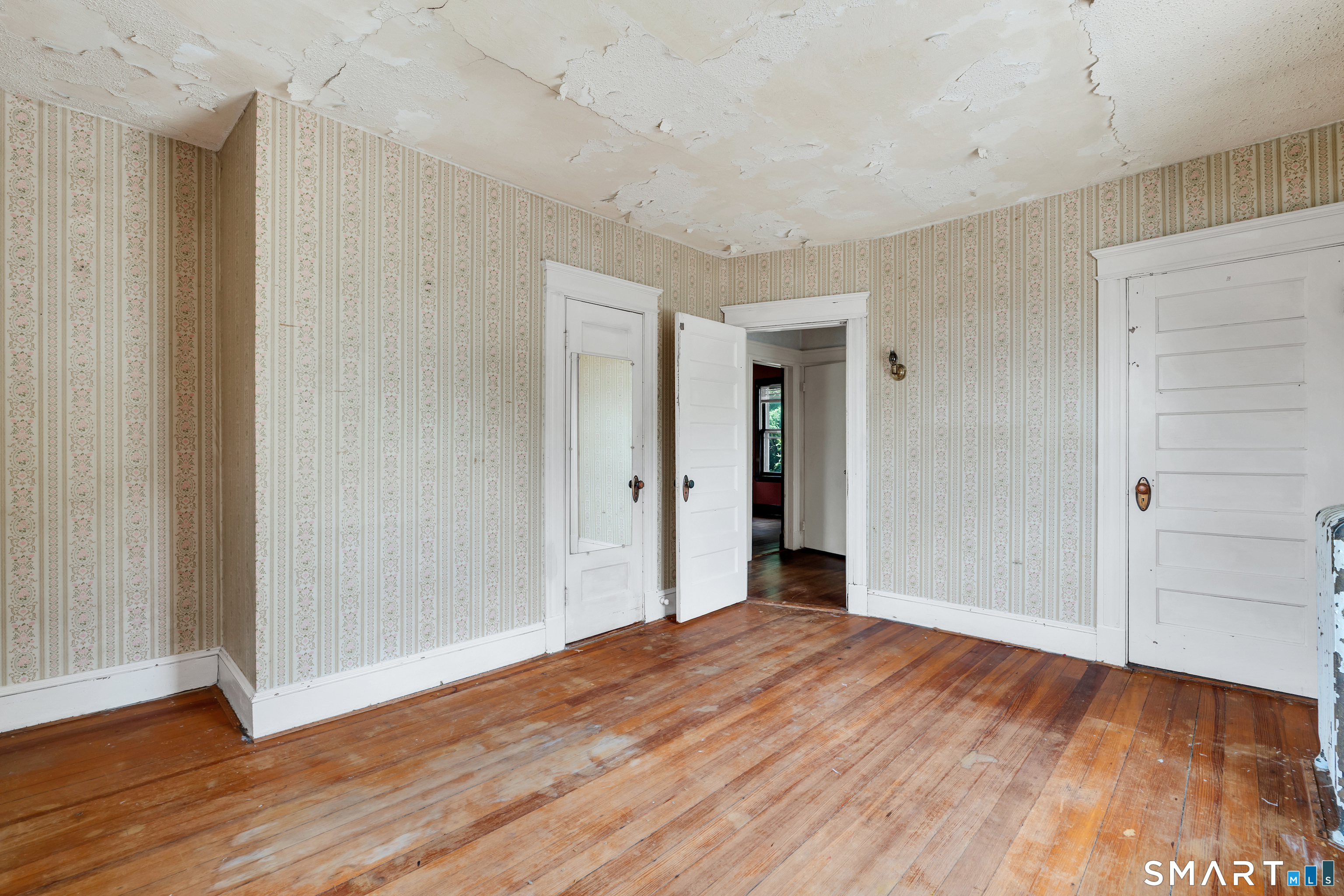 445 Farmington Avenue Property Photo 19