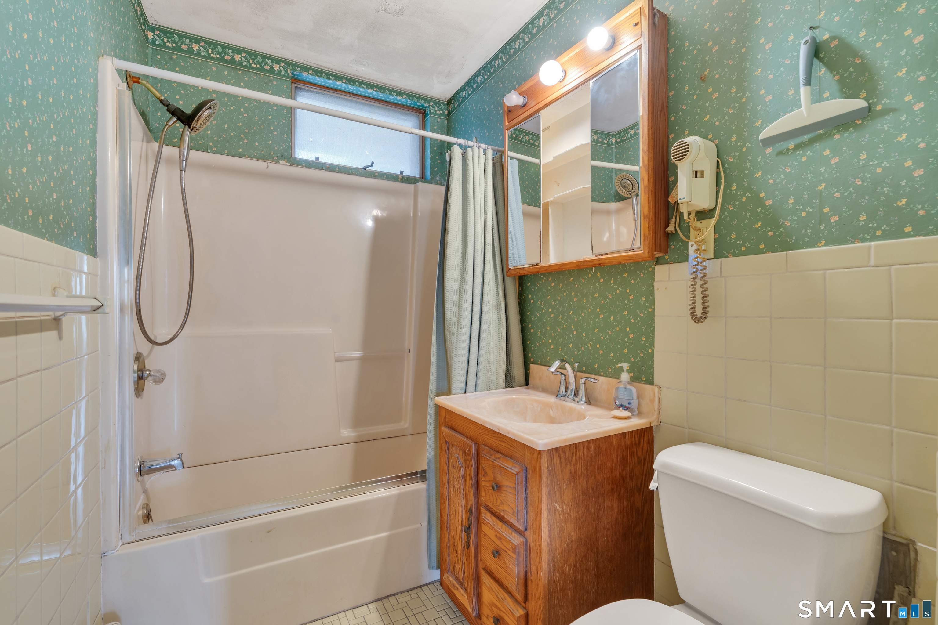 445 Farmington Avenue Property Photo 27