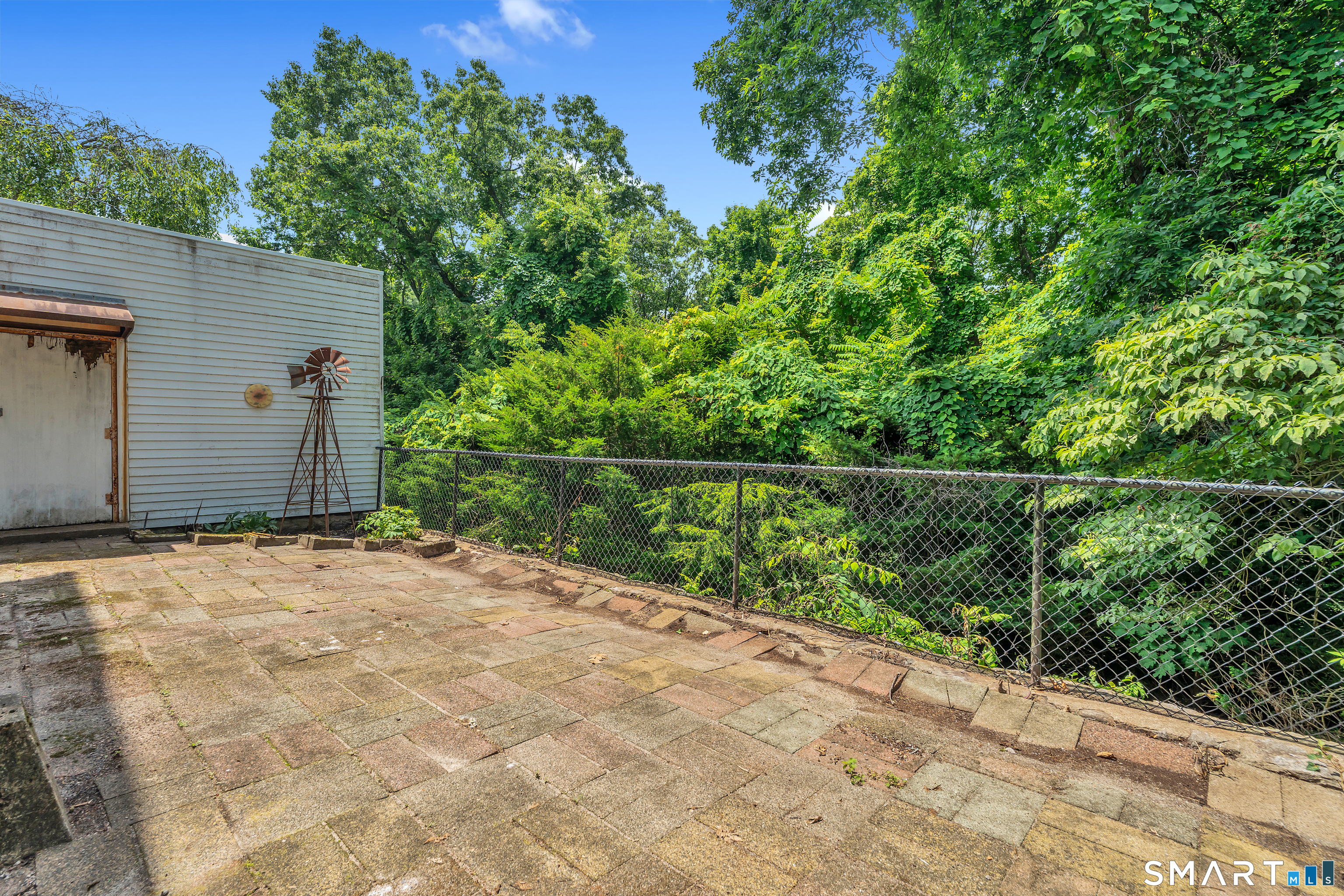 445 Farmington Avenue Property Photo 36