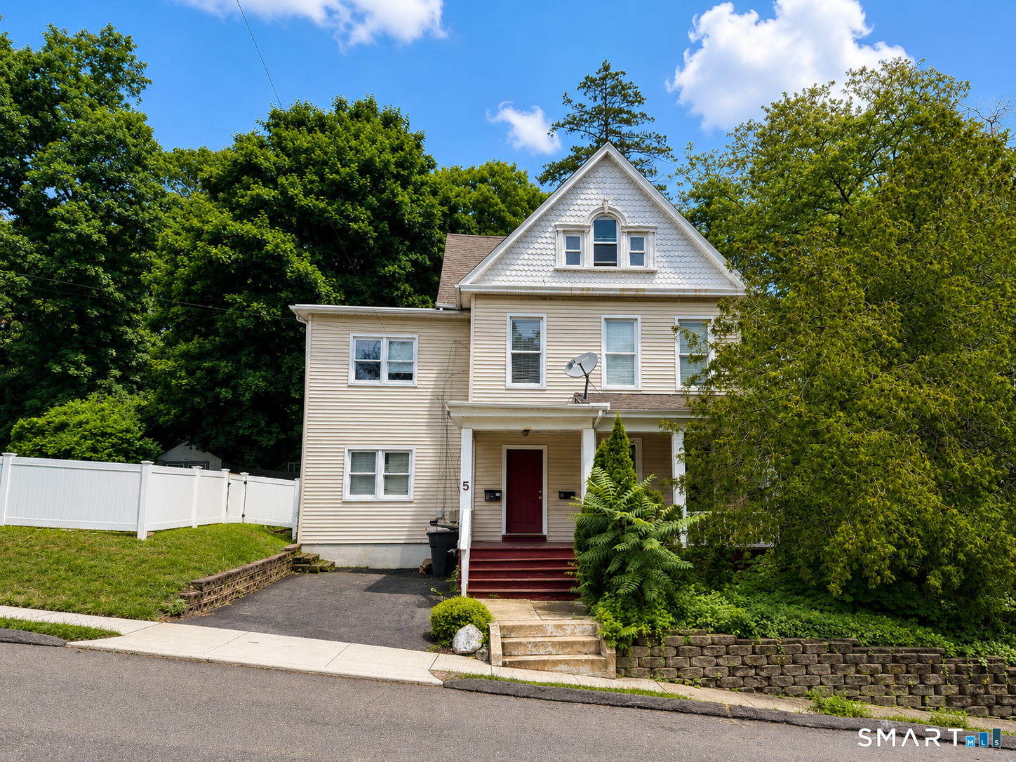 5 Florence Street Property Photo 1