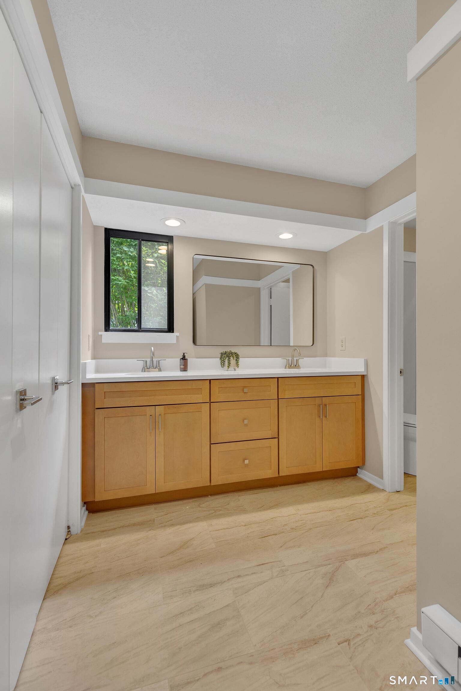 972 Heritage B Village Property Photo 24
