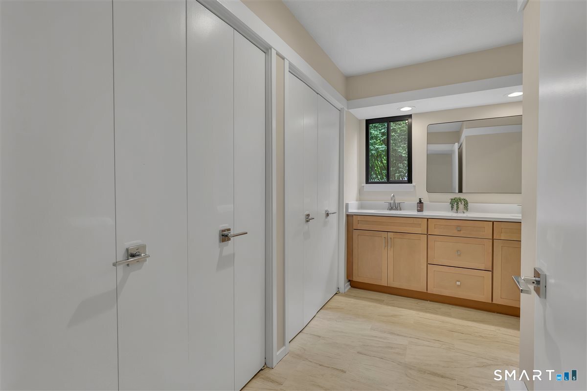 972 Heritage B Village Property Photo 27