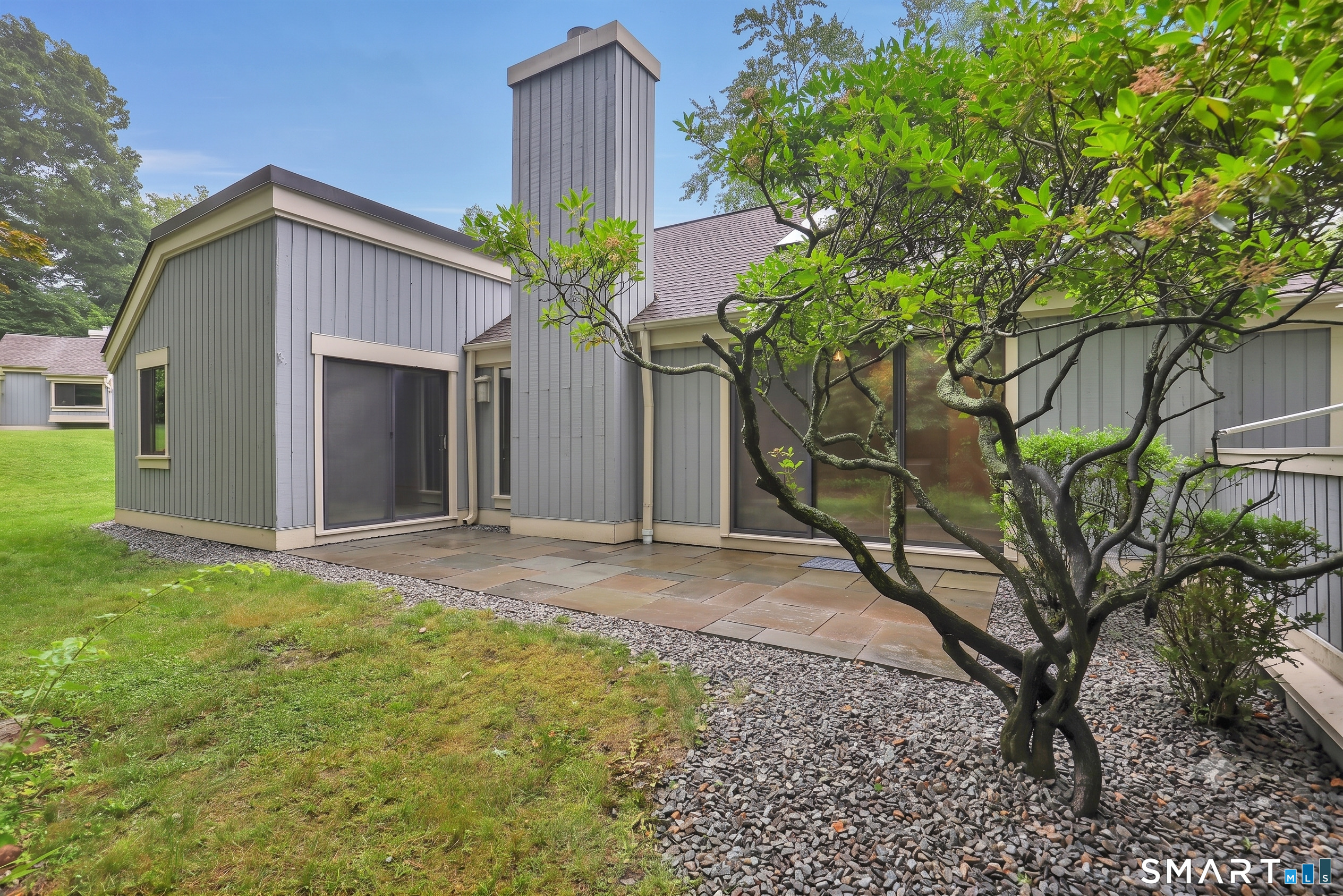 972 Heritage B Village Property Photo 32
