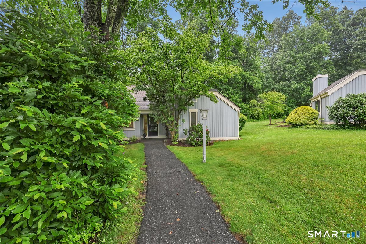972 Heritage B Village Property Photo 35