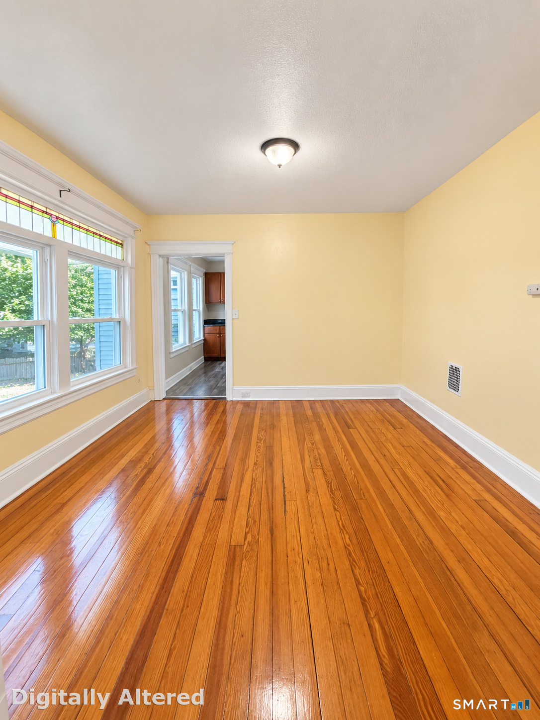 748 Boston 2nd Floor Avenue Property Photo 7