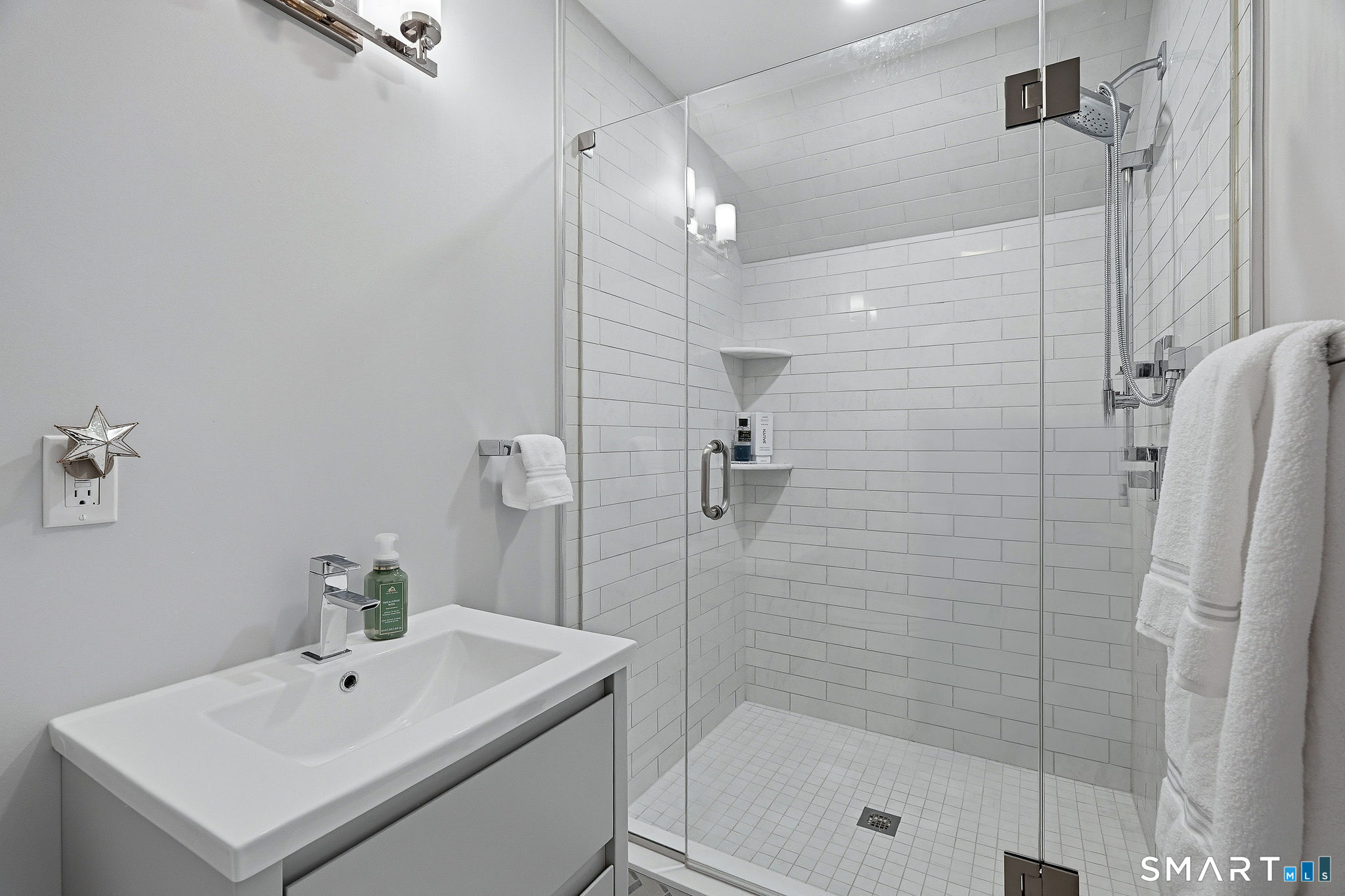 929 Pequot Avenue Property Photo 38