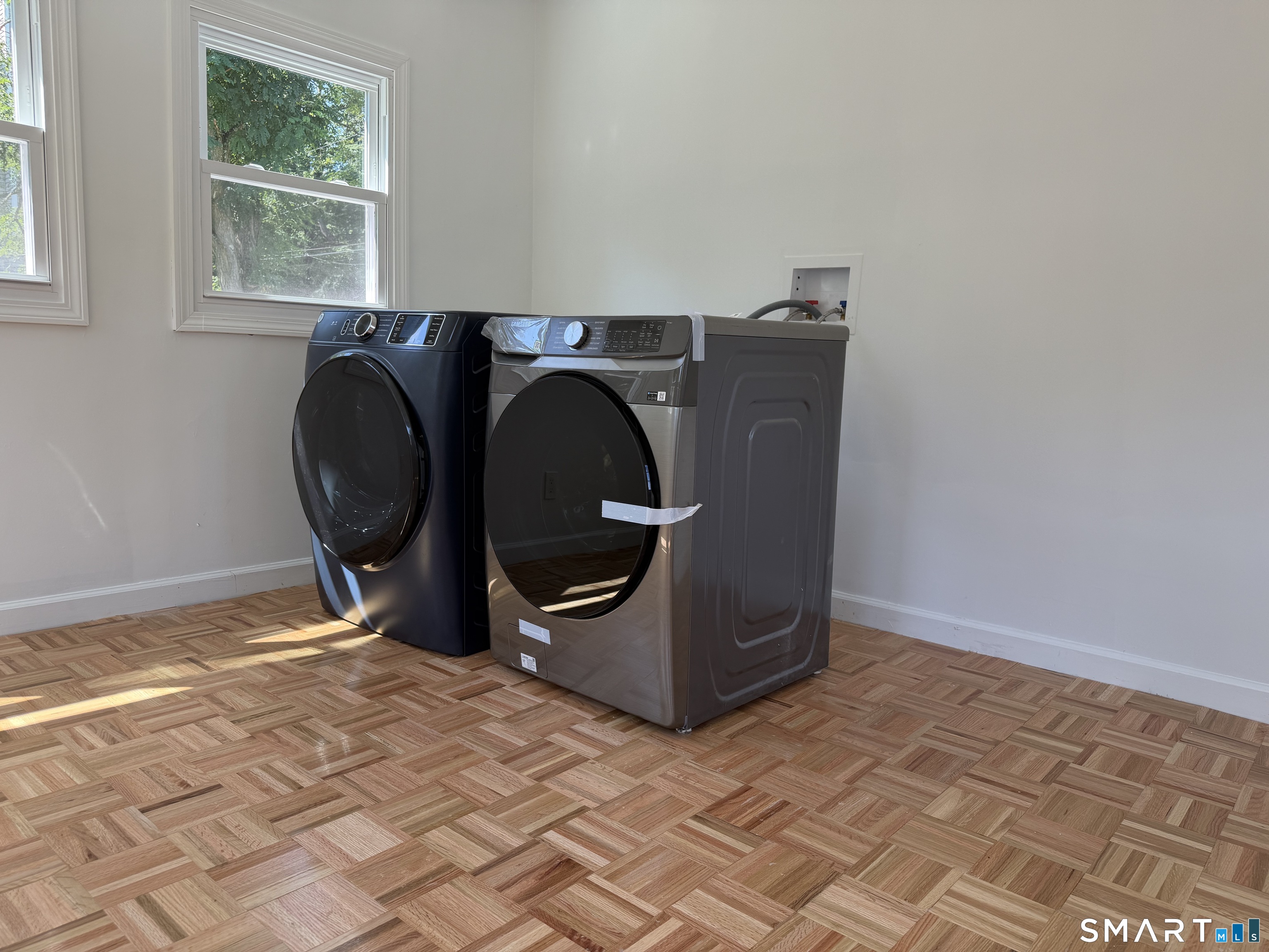 762 Woodin Street Property Photo 10