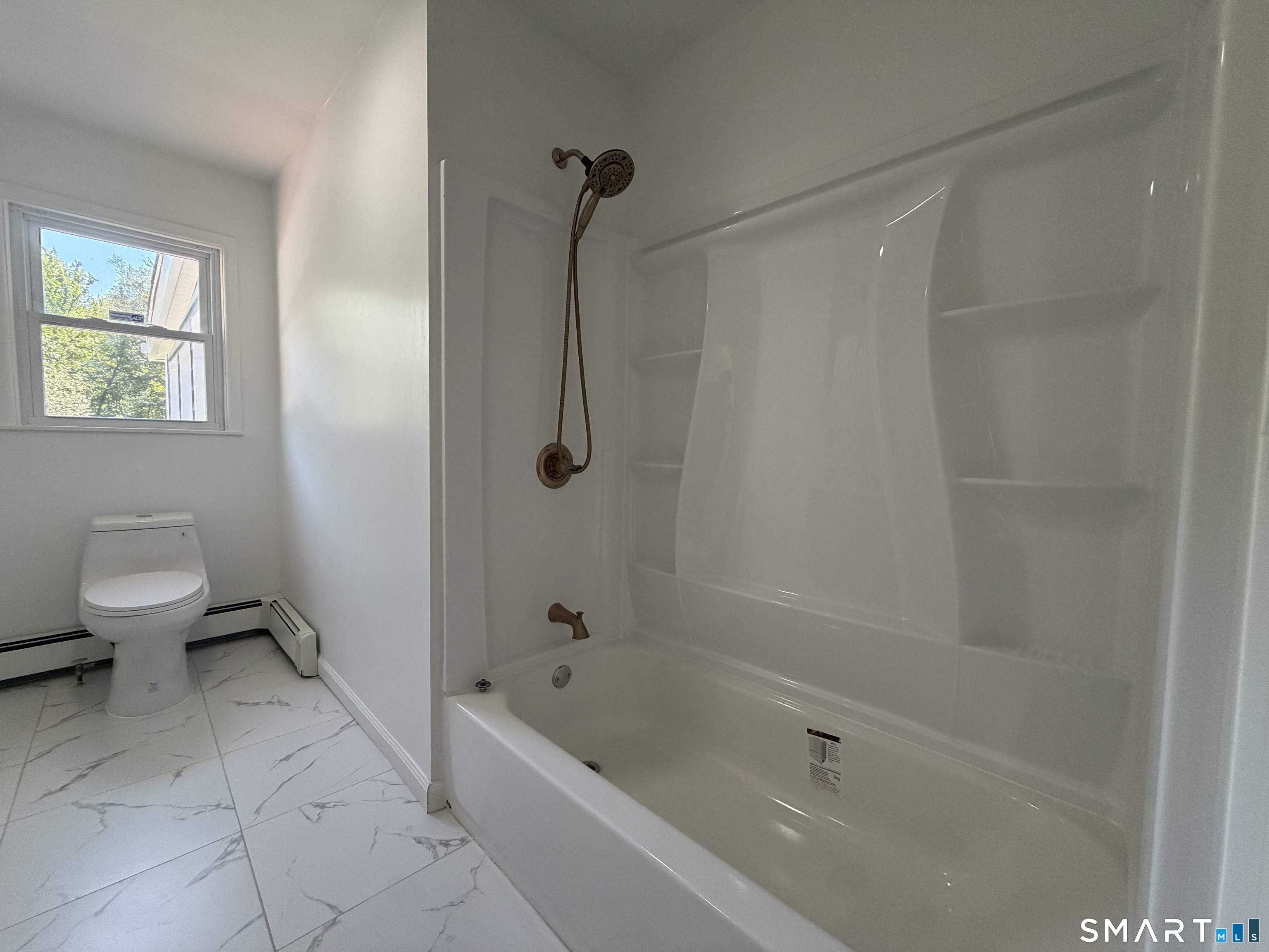 762 Woodin Street Property Photo 14