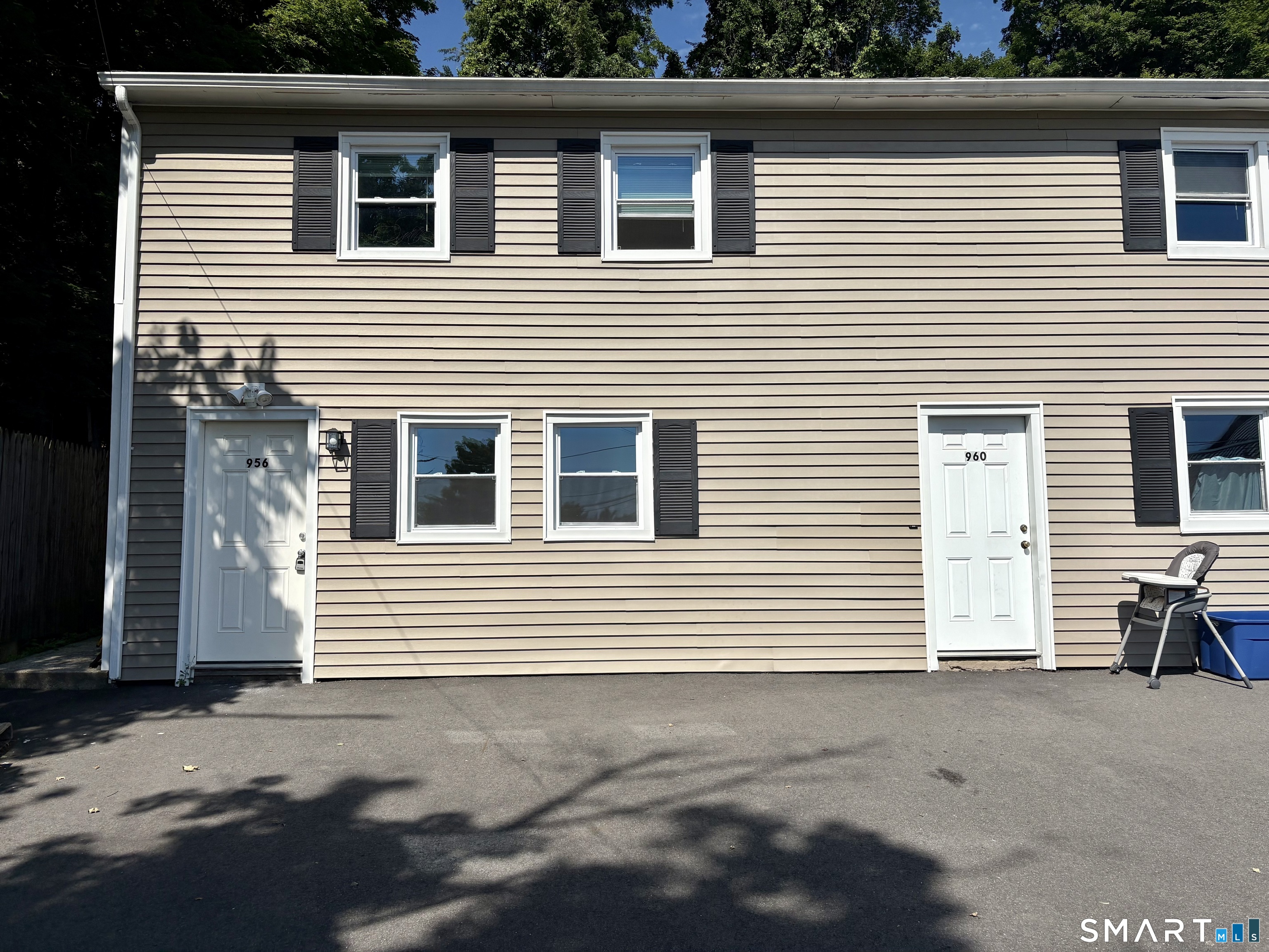 956 Main Street Property Photo 1