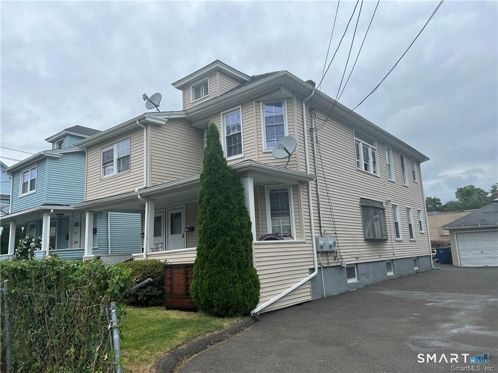 810 Lindley Street Property Photo 1