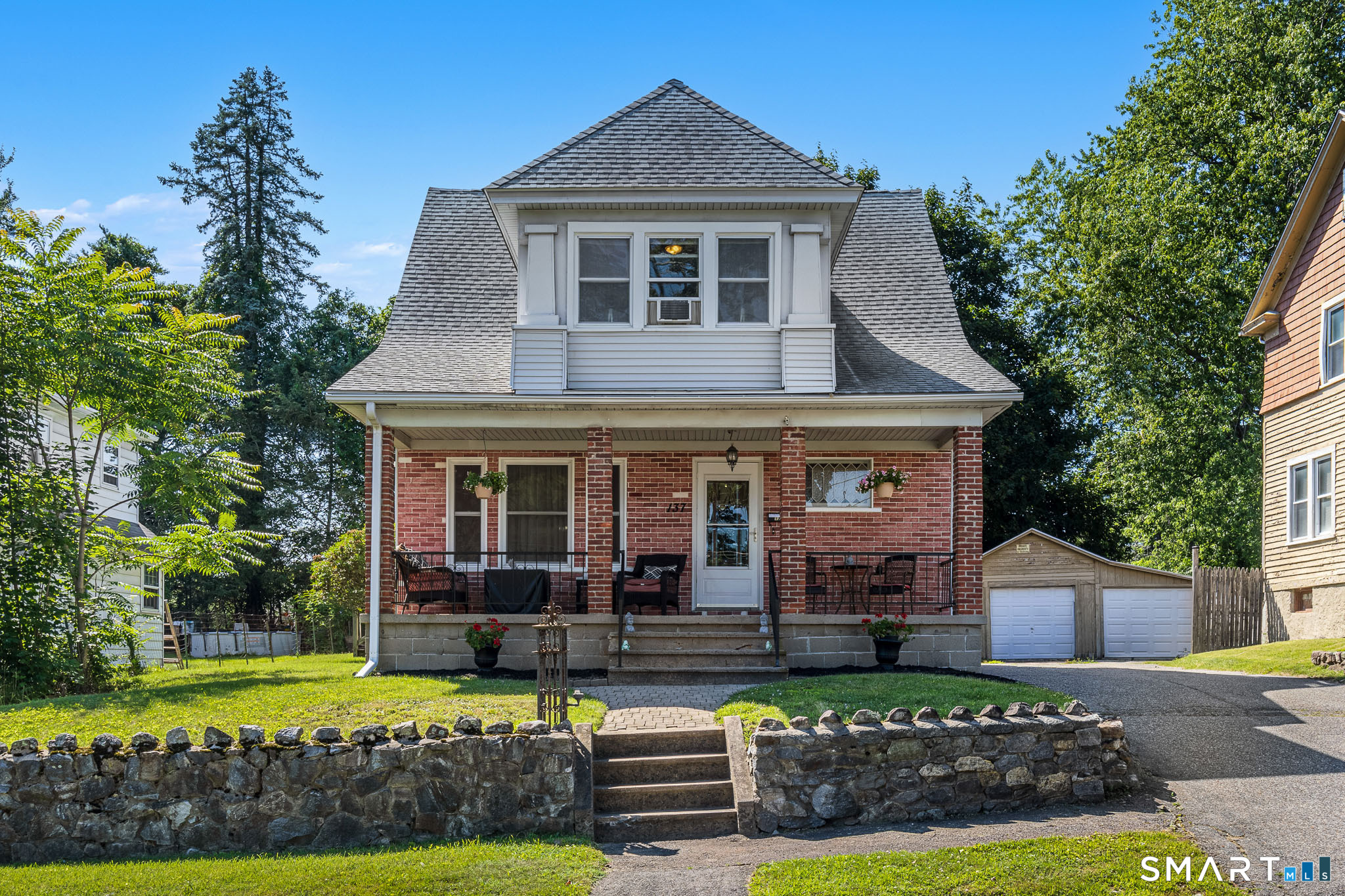 137 Fairlawn Avenue
