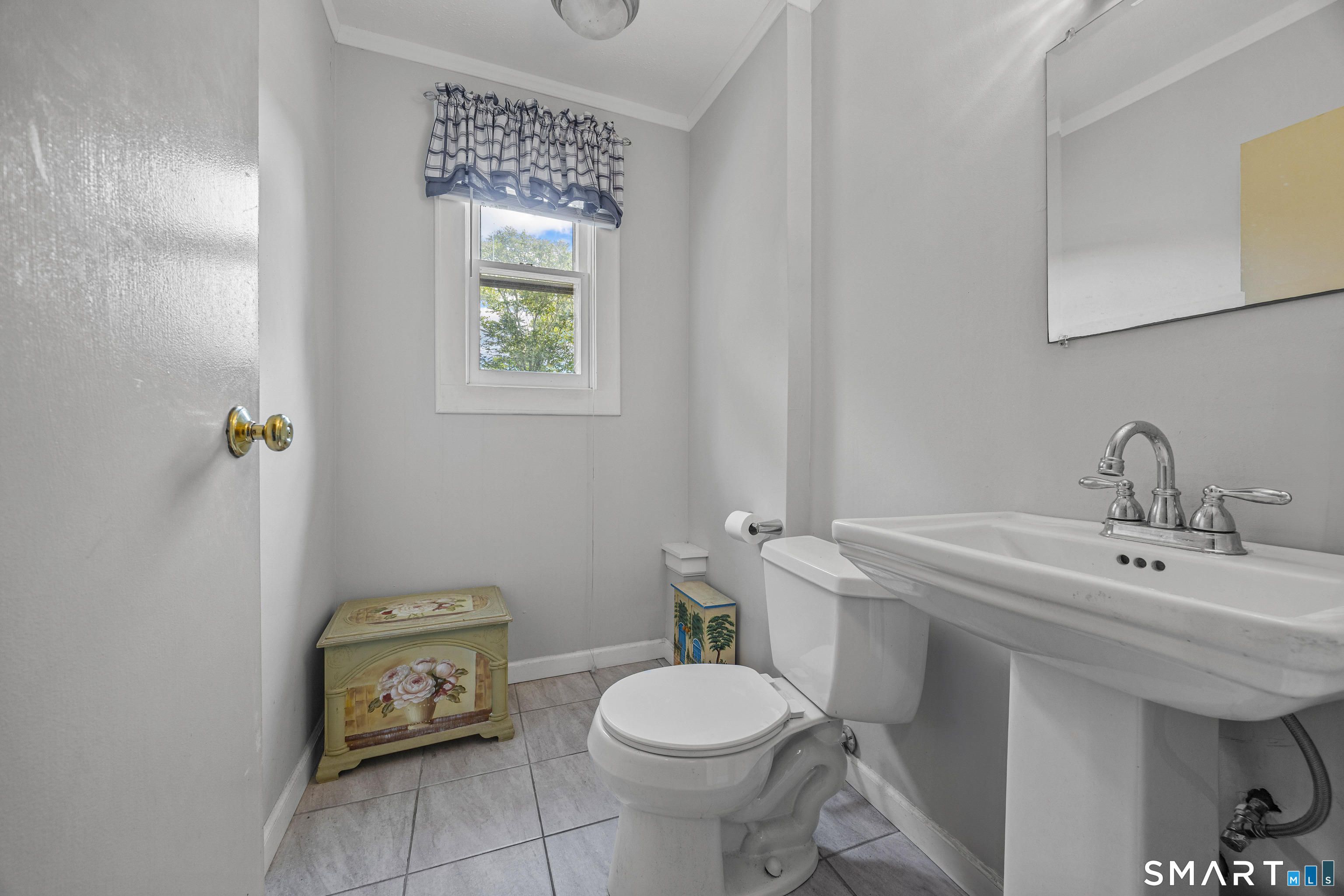 85 School Ground Road Property Photo 4