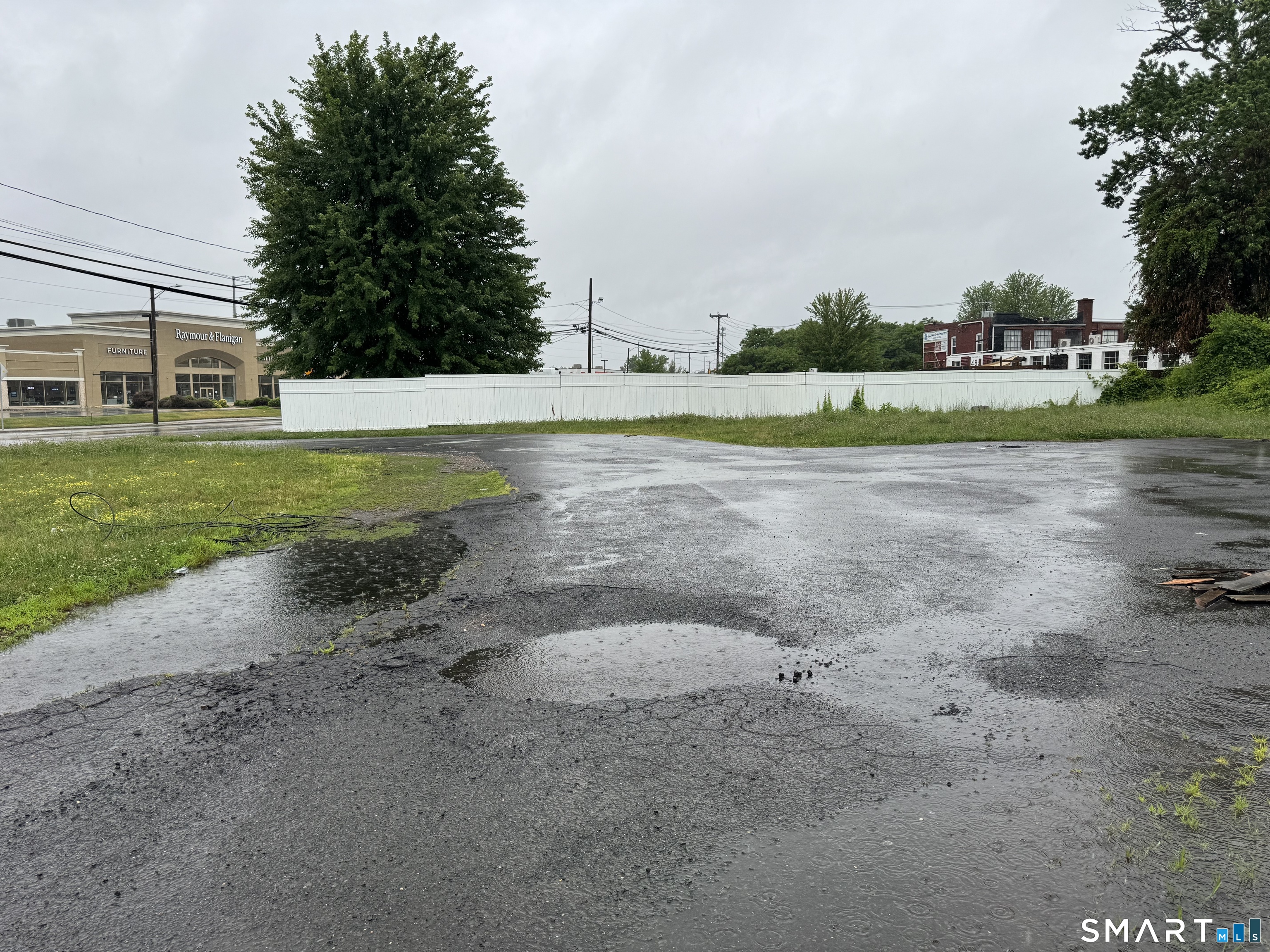 481 New Park Avenue Property Photo 2