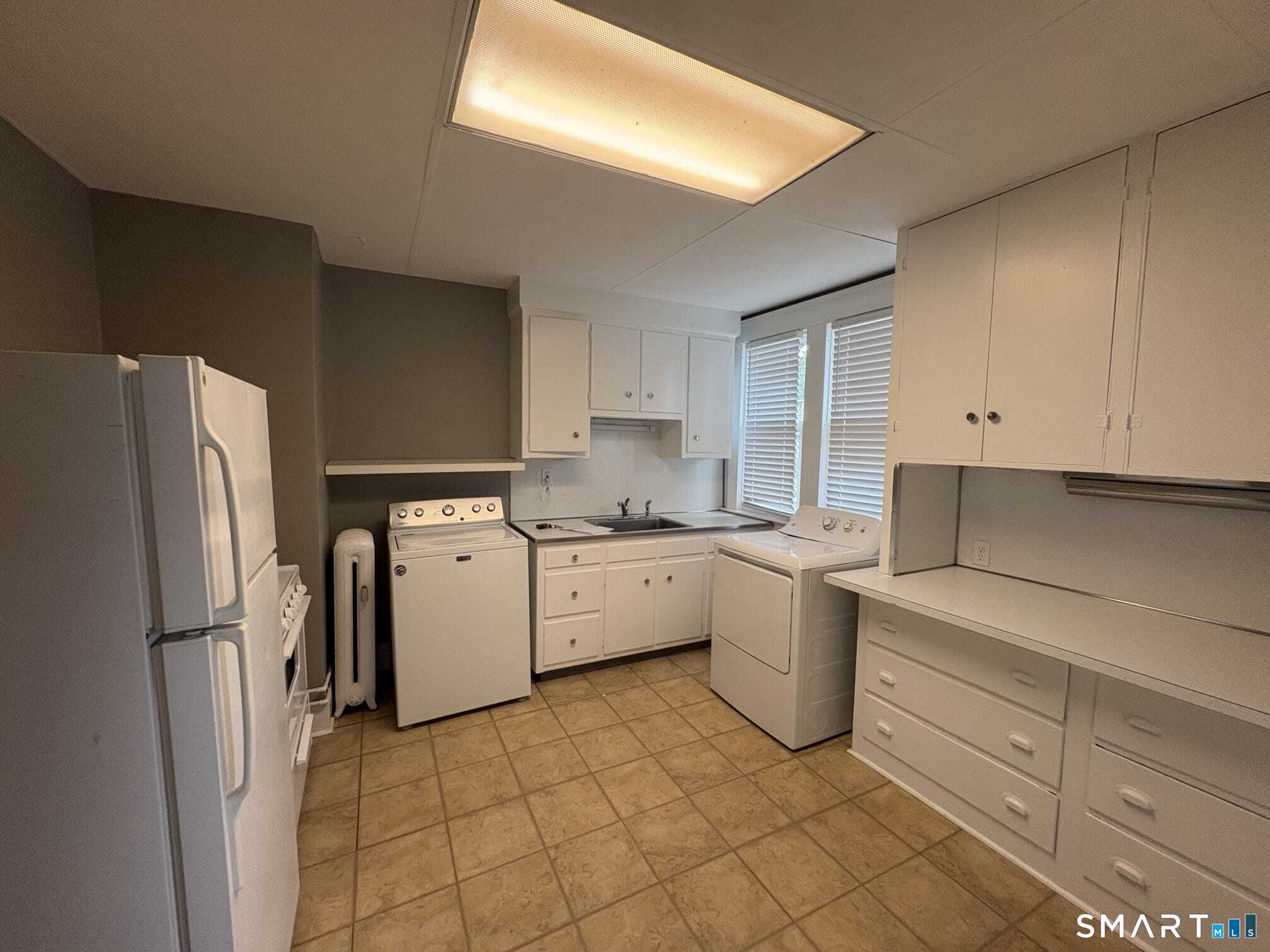 829 Edgewood 2nd Fl Avenue Property Photo 5