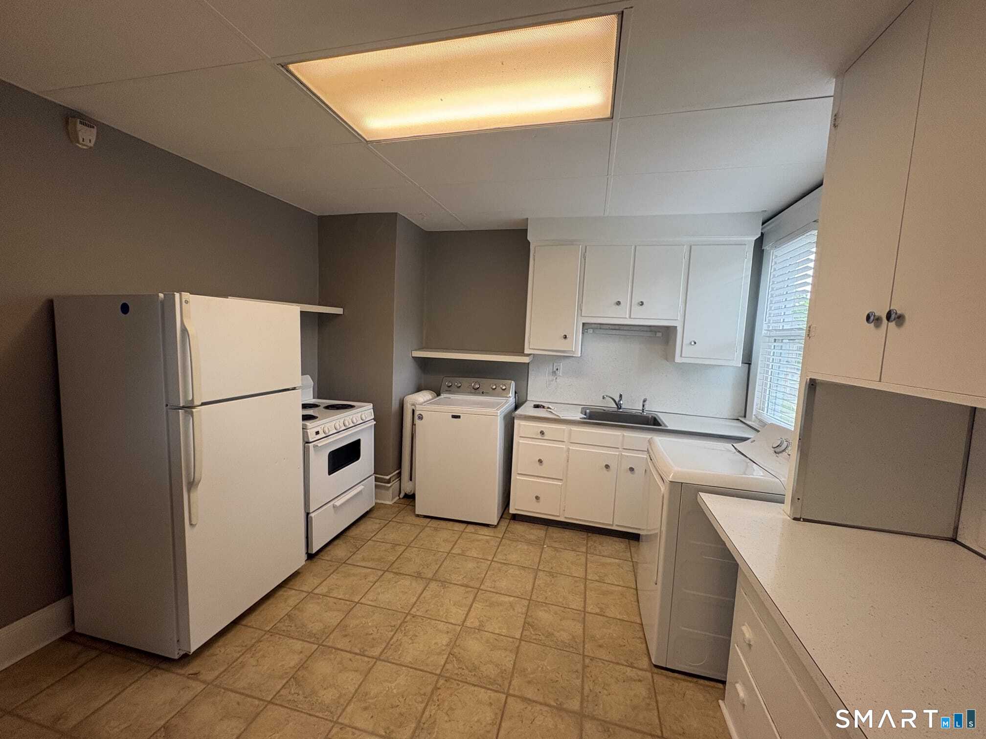 829 Edgewood 2nd Fl Avenue Property Photo 6