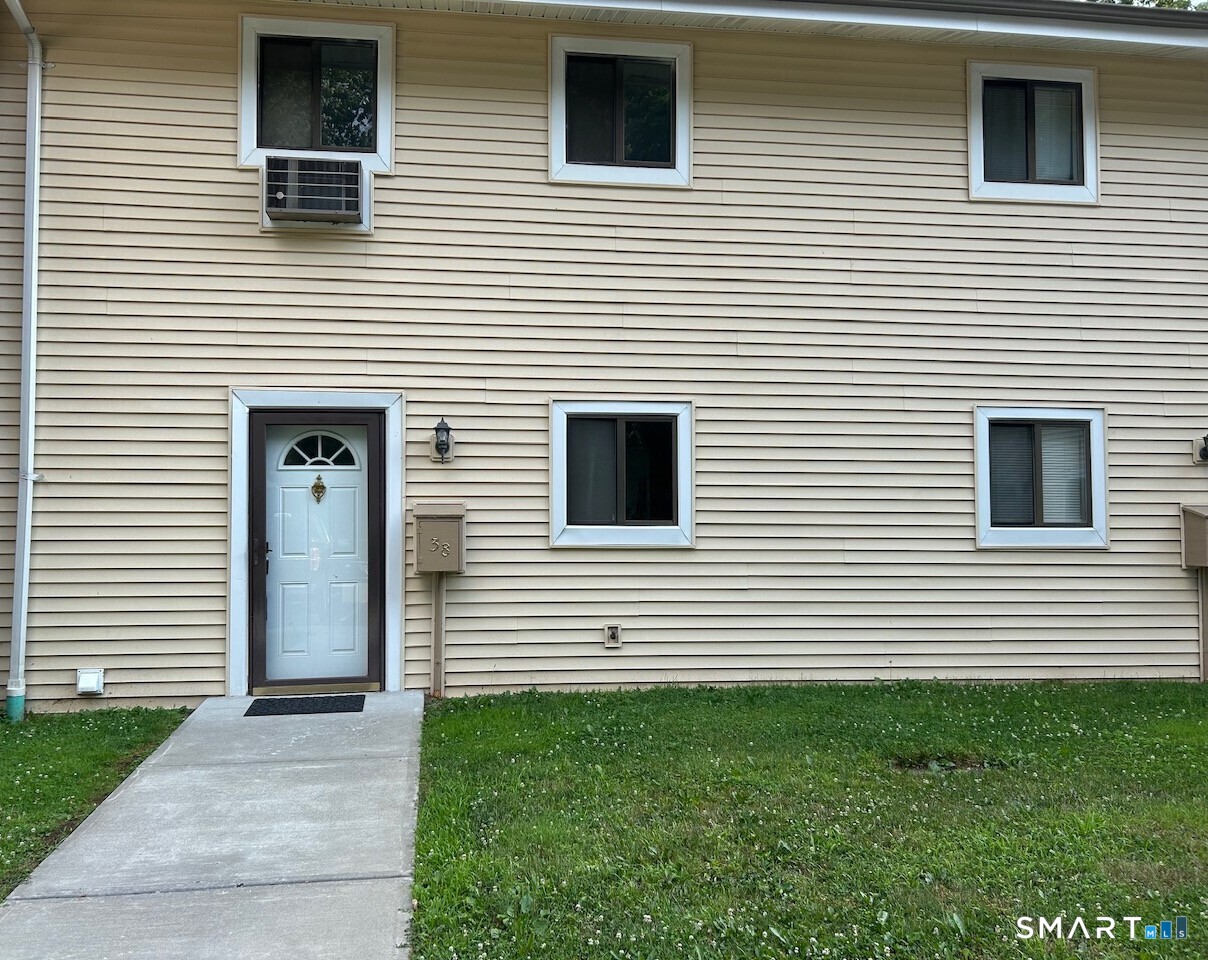 38 Sutton 38 Place Property Photo 1