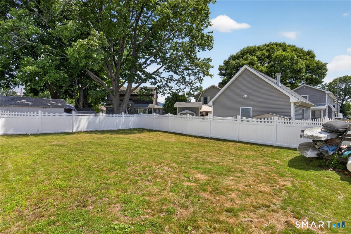 33 Warren Street Property Photo 4