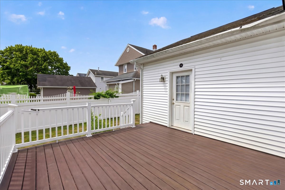 33 Warren Street Property Photo 10