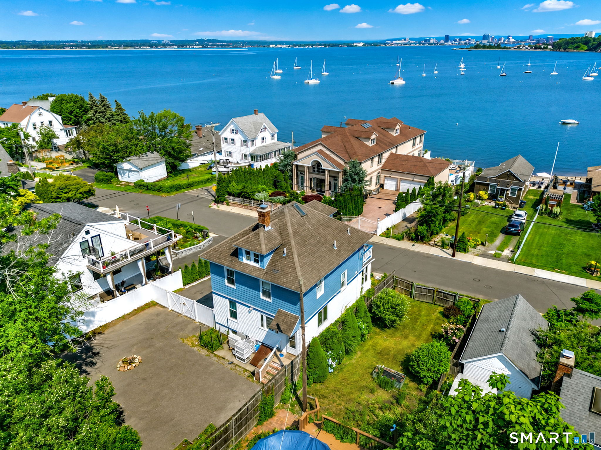 119 Cove Street Property Photo 1
