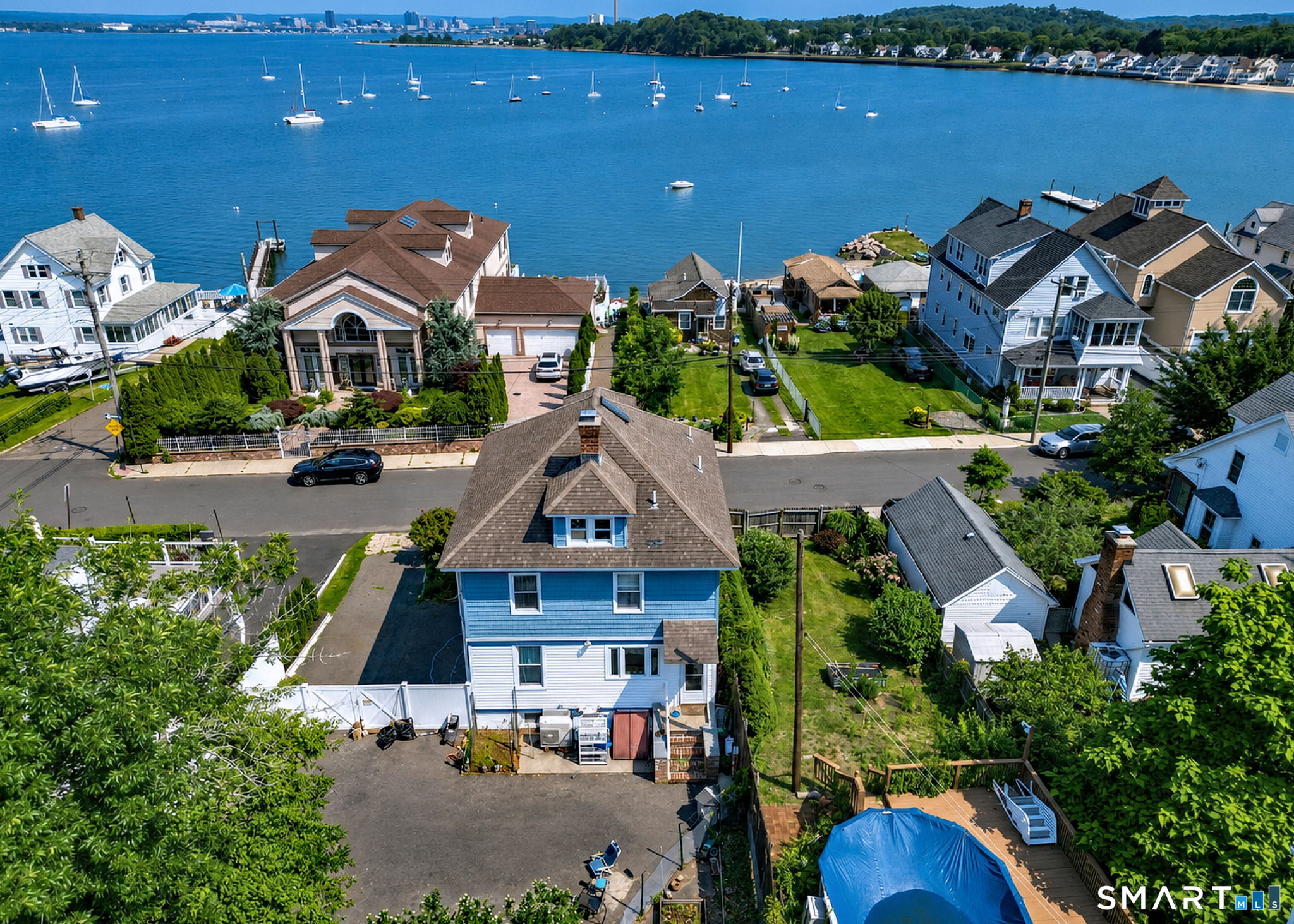 119 Cove Street Property Photo 3