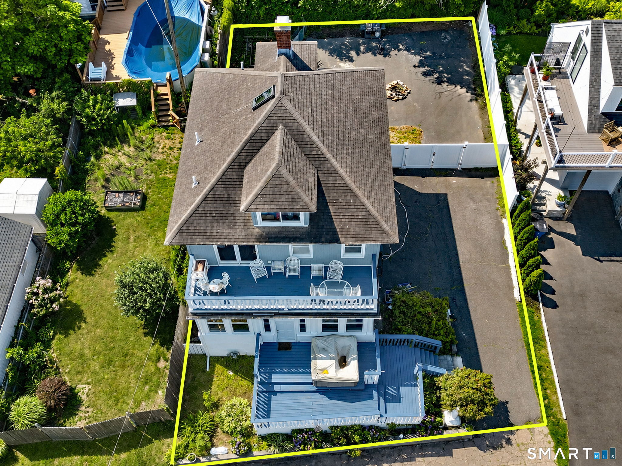 119 Cove Street Property Photo 4