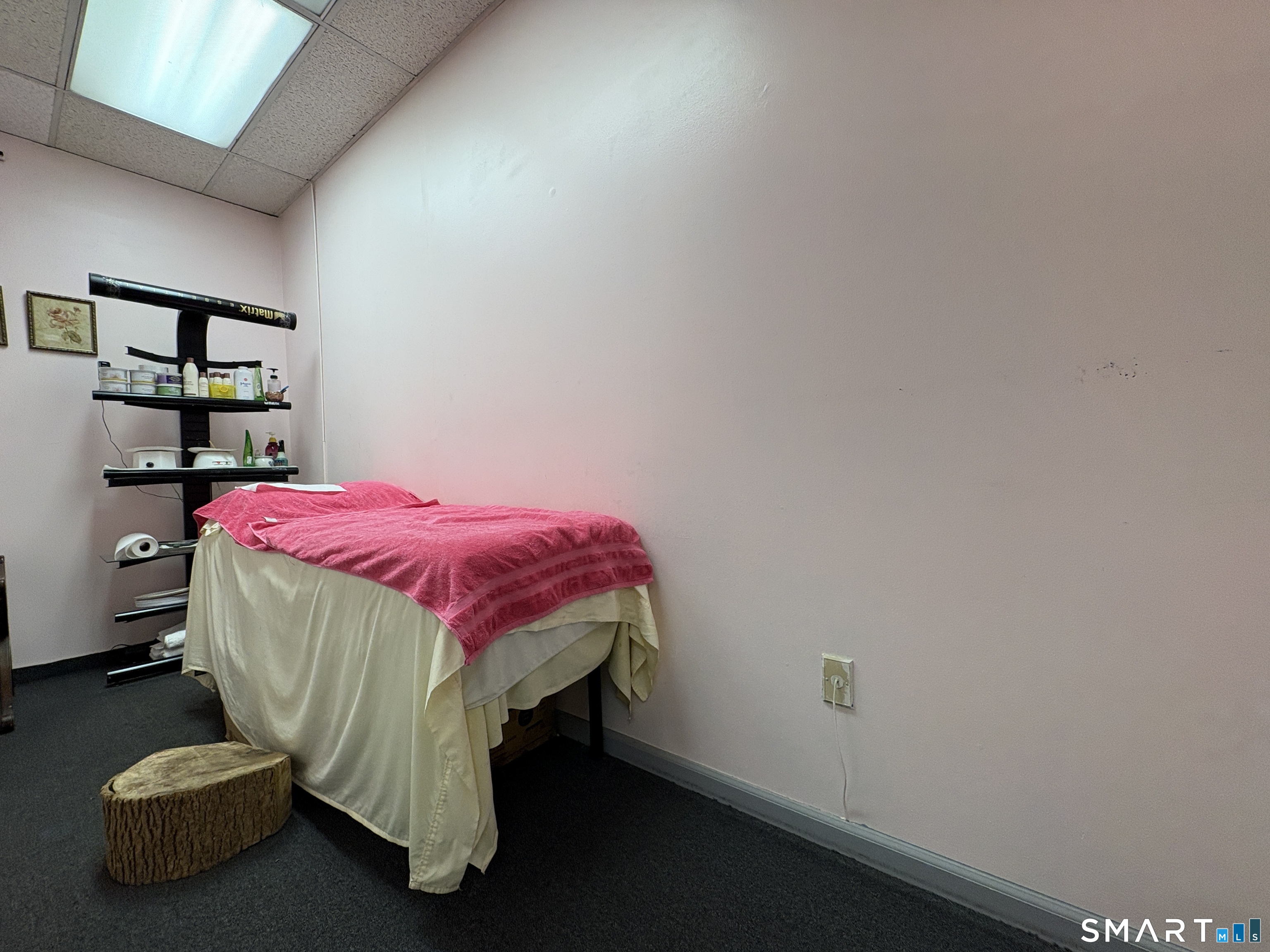 Bridgeport Avenue Property Photo 27